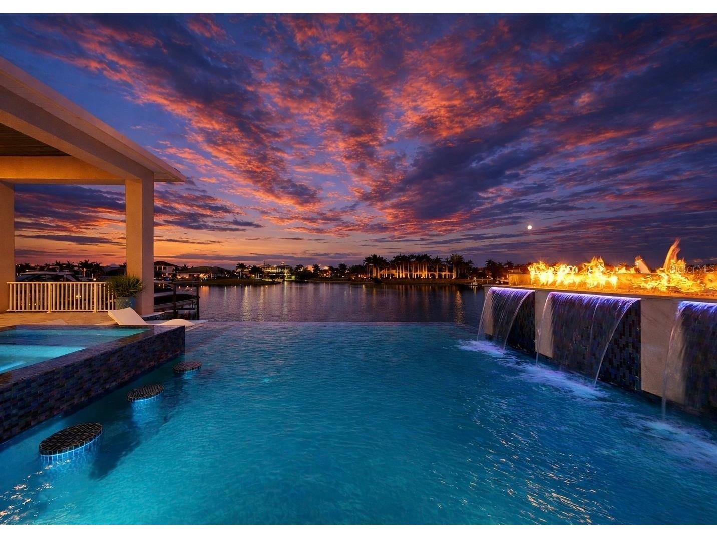 813 Manns Harbor Drive Apollo Beach FL 33572 TB8477770 image1