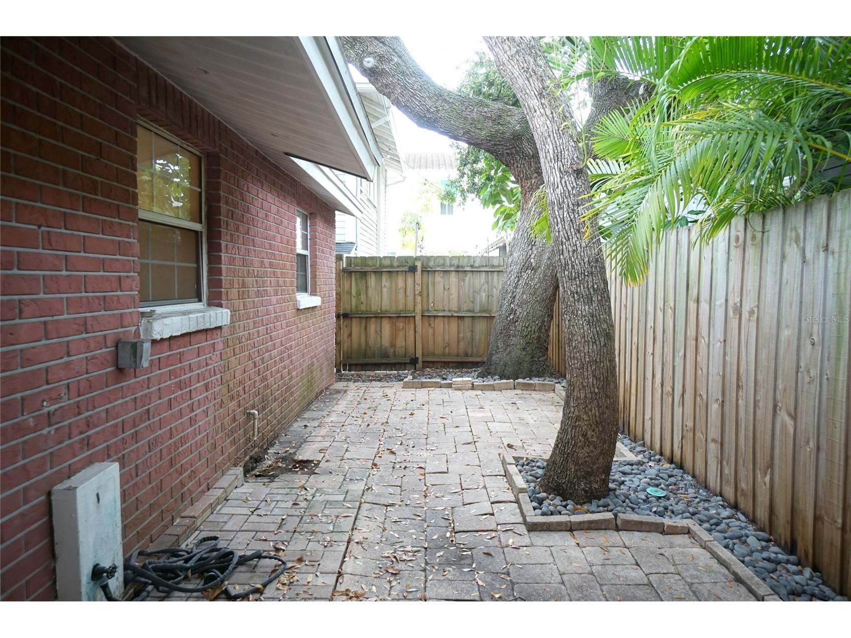 813 S Freemont Avenue #B Tampa FL 33606 TB8480482 image18