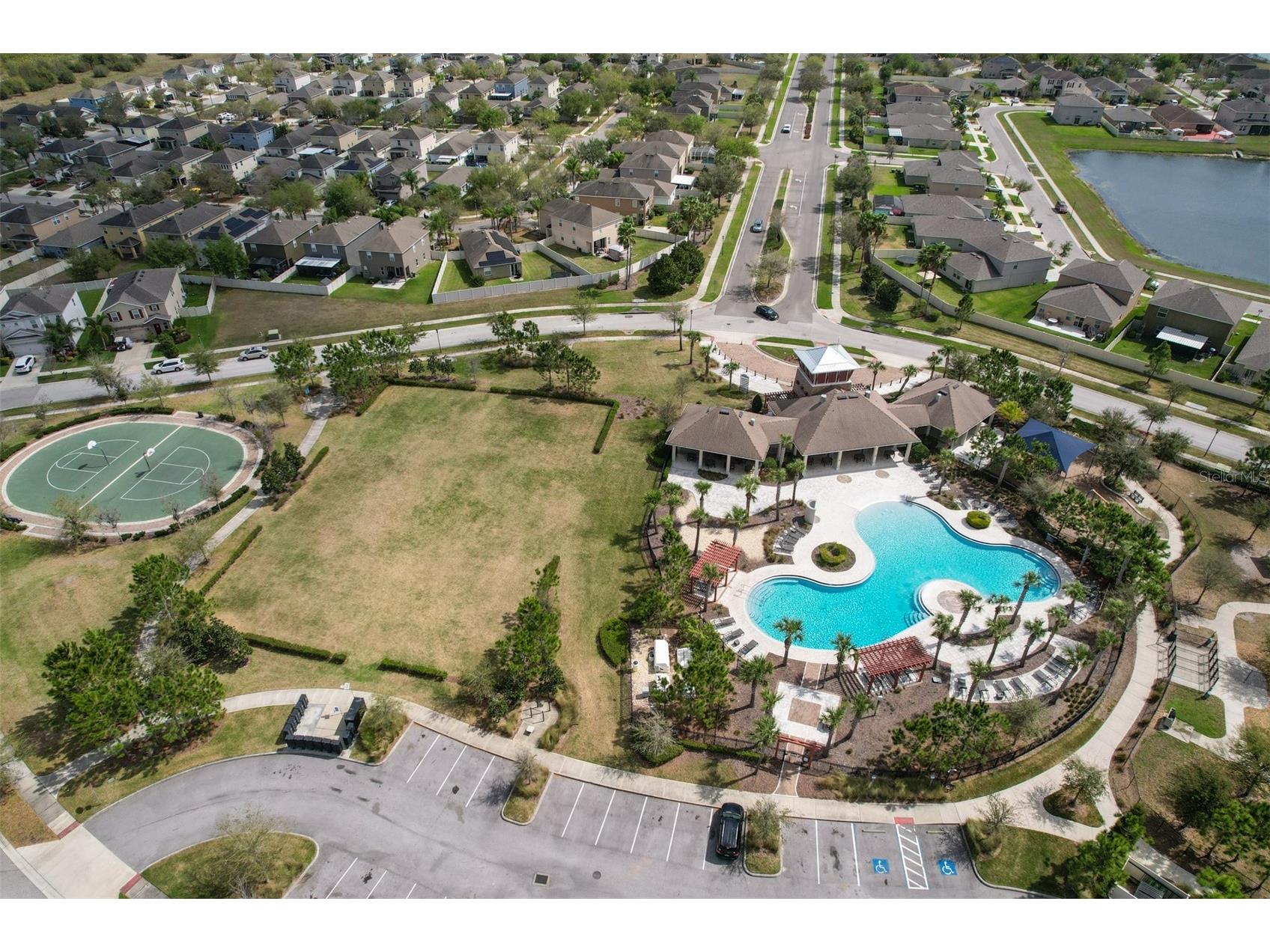 8130 Alamosa Wood Avenue Ruskin FL 33573 A4683366 image41