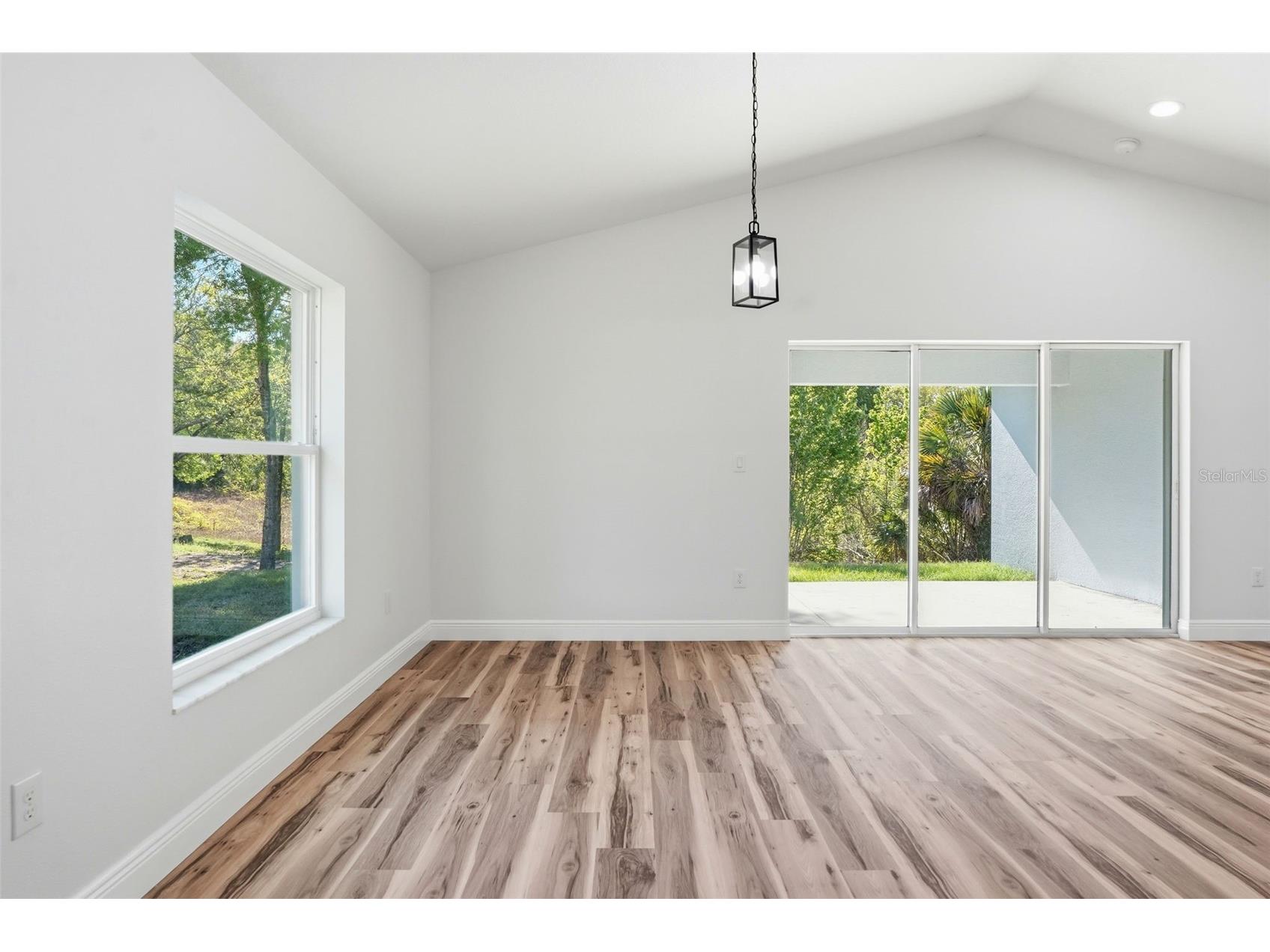 8130 Ridge Road Weeki Wachee FL 34613 W7884340 image10