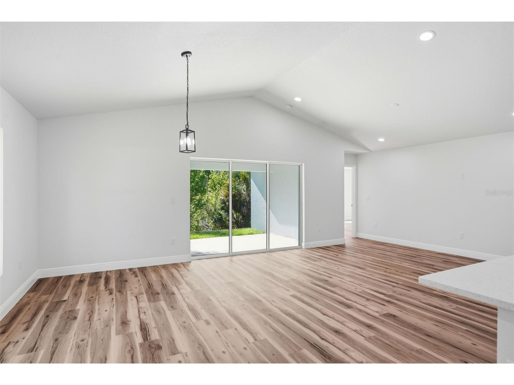 8130 Ridge Road Weeki Wachee FL 34613 W7884340 image14