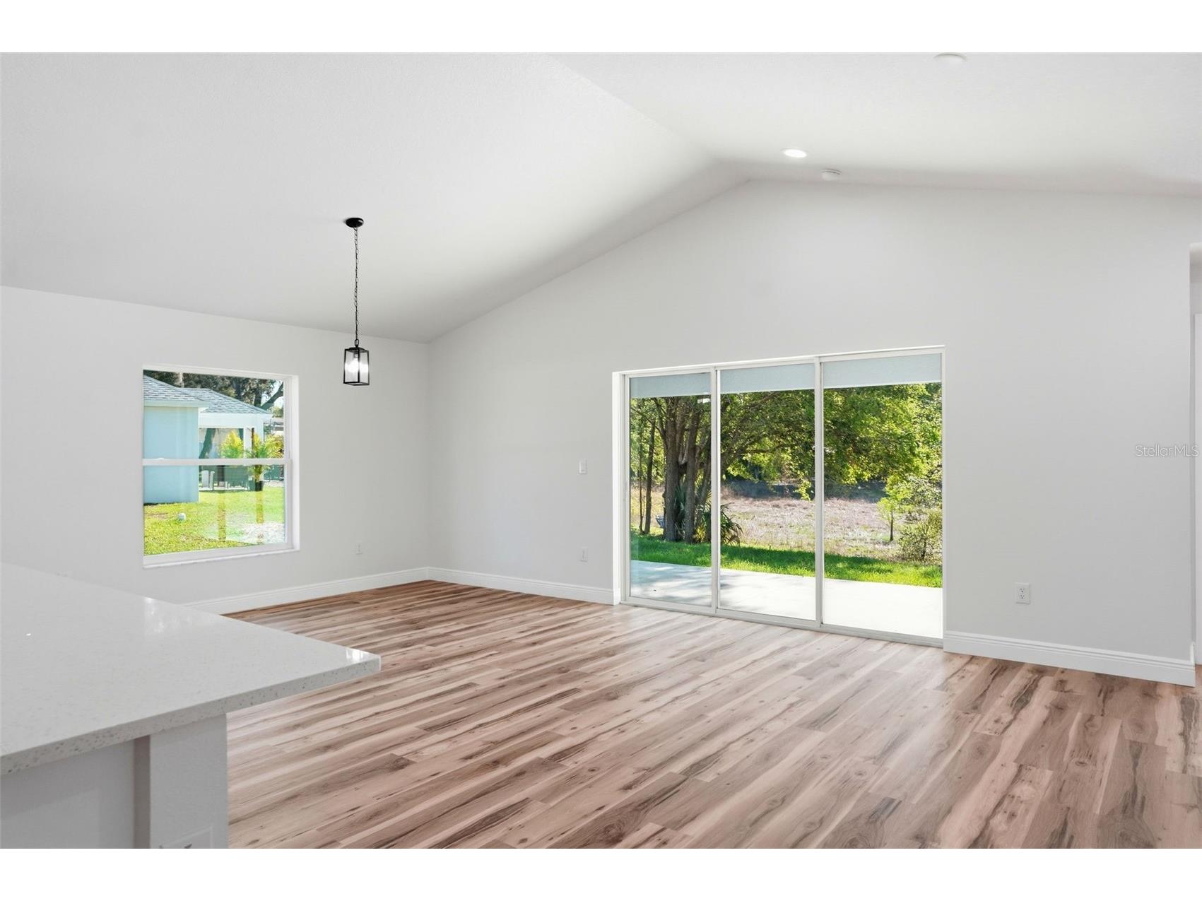 8130 Ridge Road Weeki Wachee FL 34613 W7884340 image15