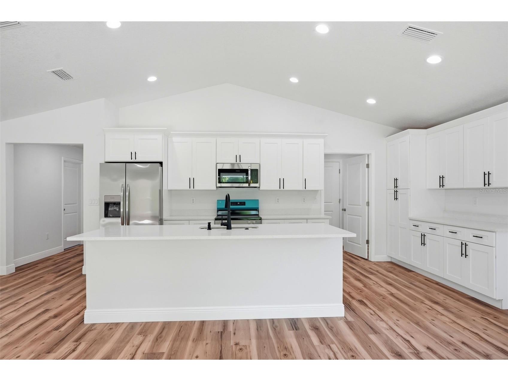 8130 Ridge Road Weeki Wachee FL 34613 W7884340 image19