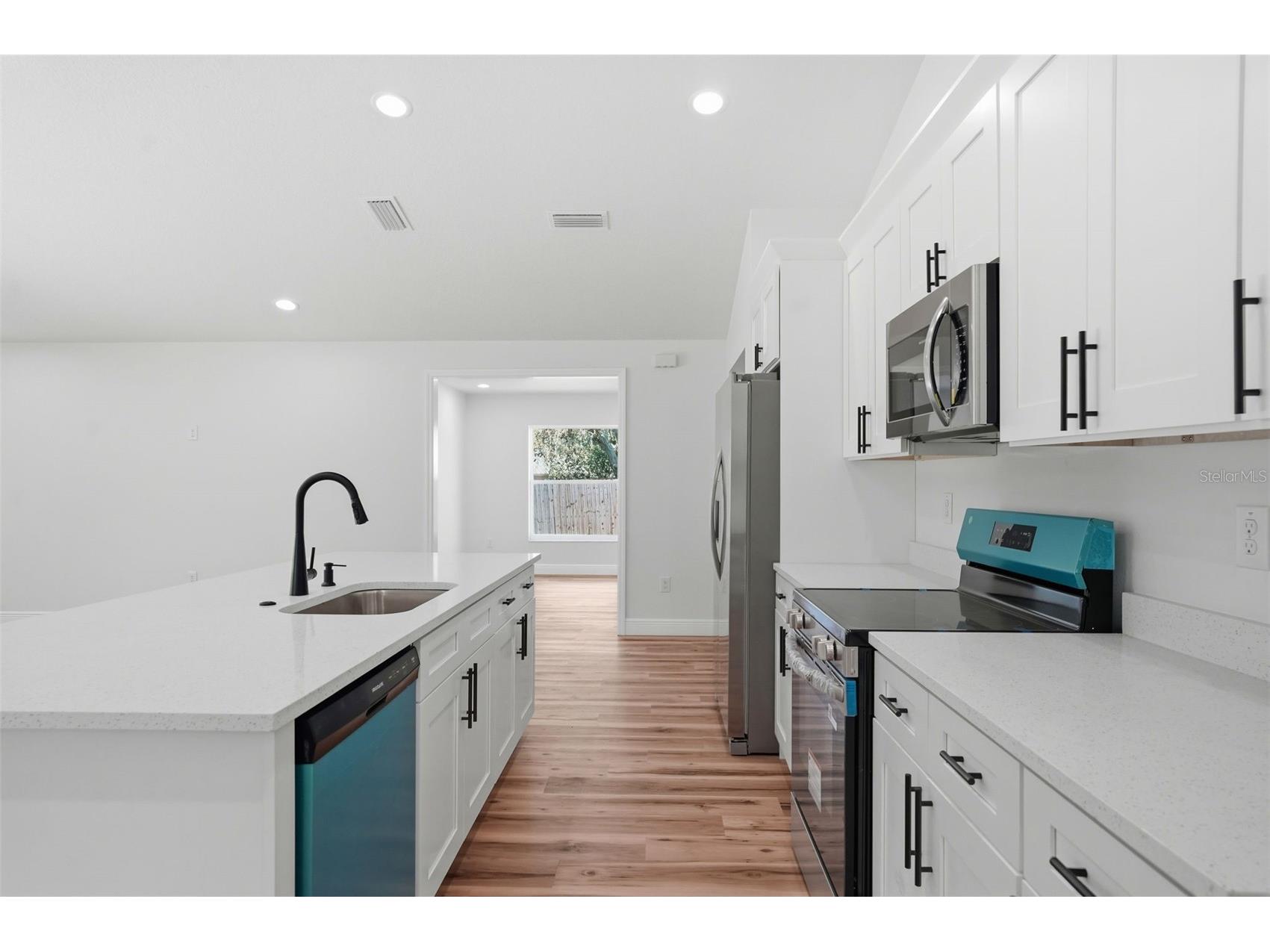 8130 Ridge Road Weeki Wachee FL 34613 W7884340 image21