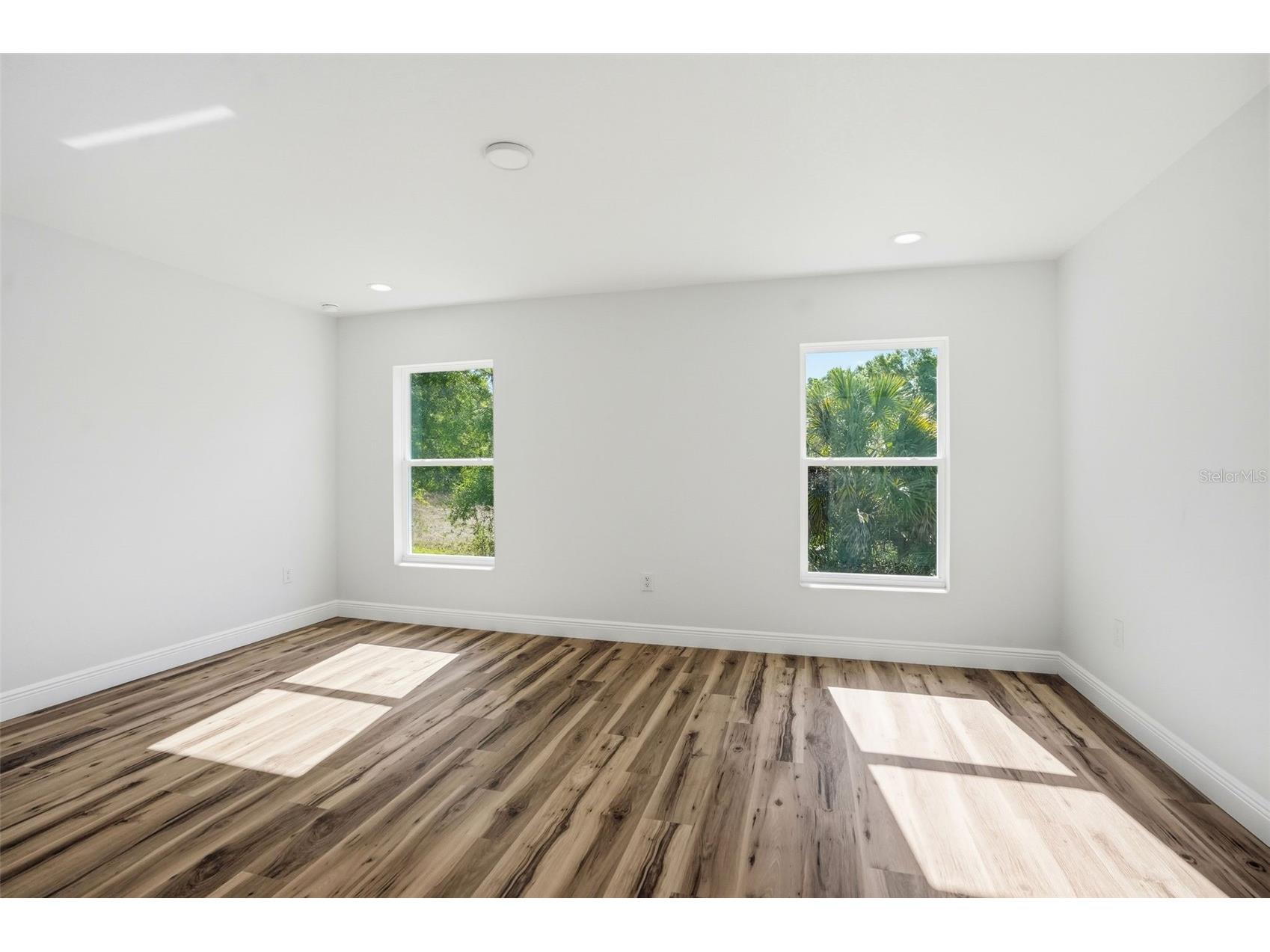 8130 Ridge Road Weeki Wachee FL 34613 W7884340 image35