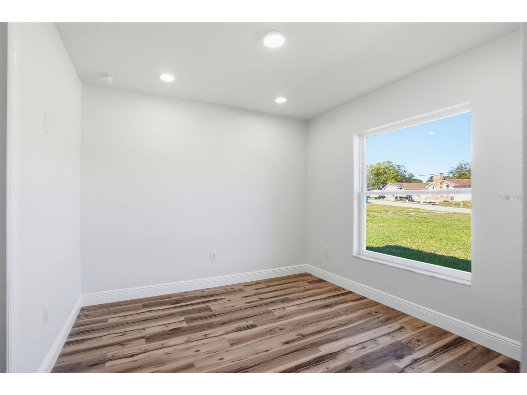 8130 Ridge Road Weeki Wachee FL 34613 W7884340 image36