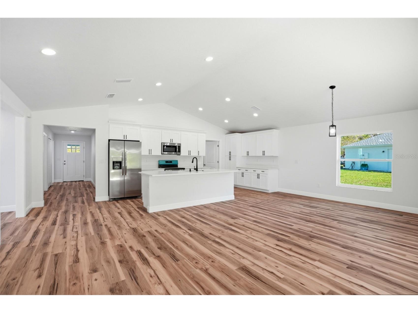 8130 Ridge Road Weeki Wachee FL 34613 W7884340 image5