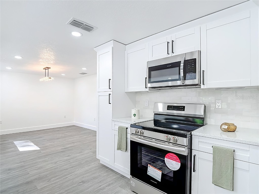 8130 San Felipe Court Port Richey FL 34668 W7880629 image9