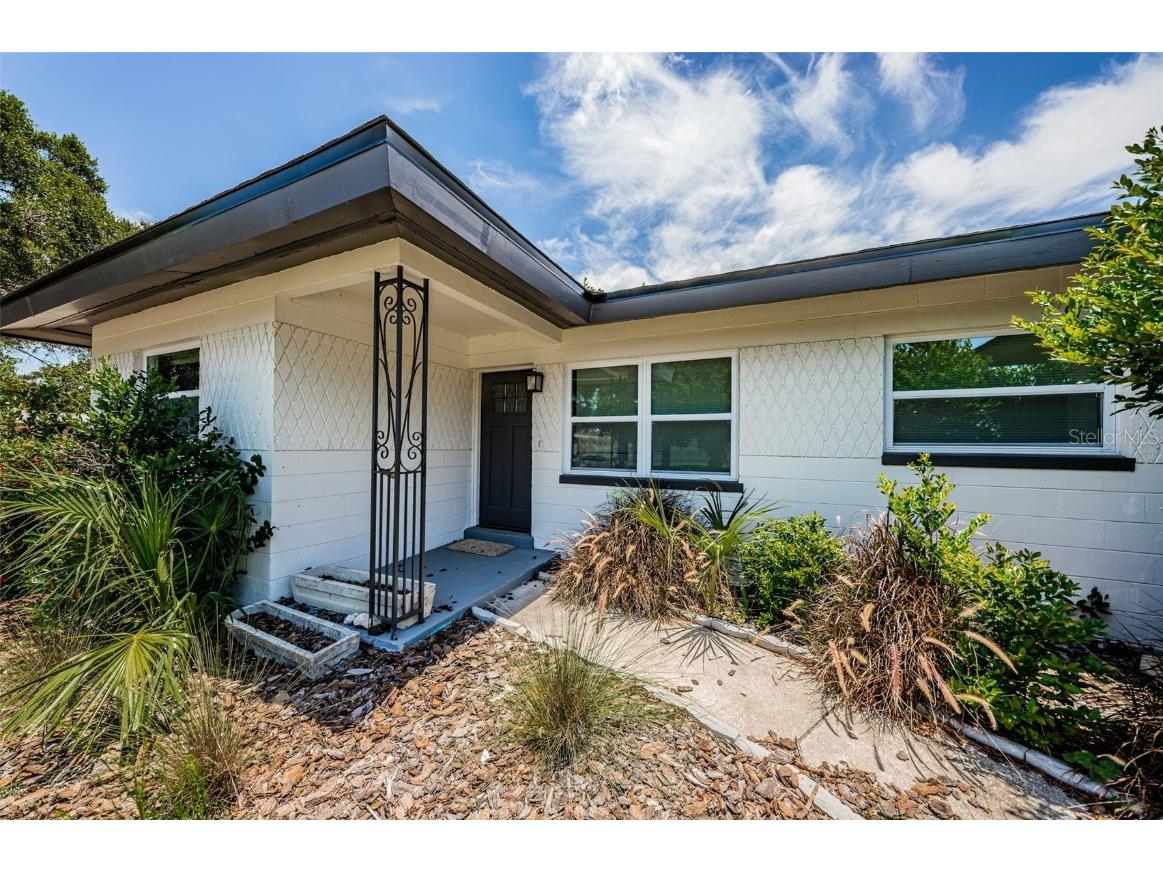 8131 127th Street Seminole FL 33776 U8243737 image1