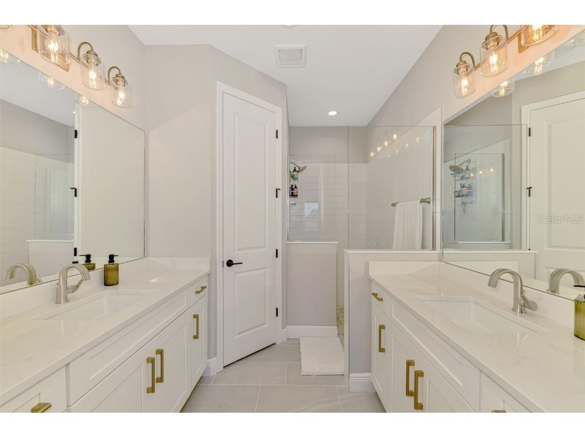 8131 Anthirium Loop Sarasota FL 34240 A4664255 image37