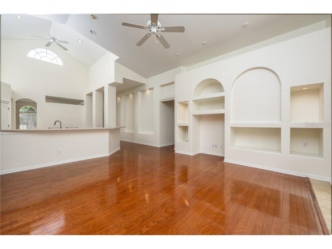 8132 Brinegar Circle Tampa FL 33647 TB8434481 image5