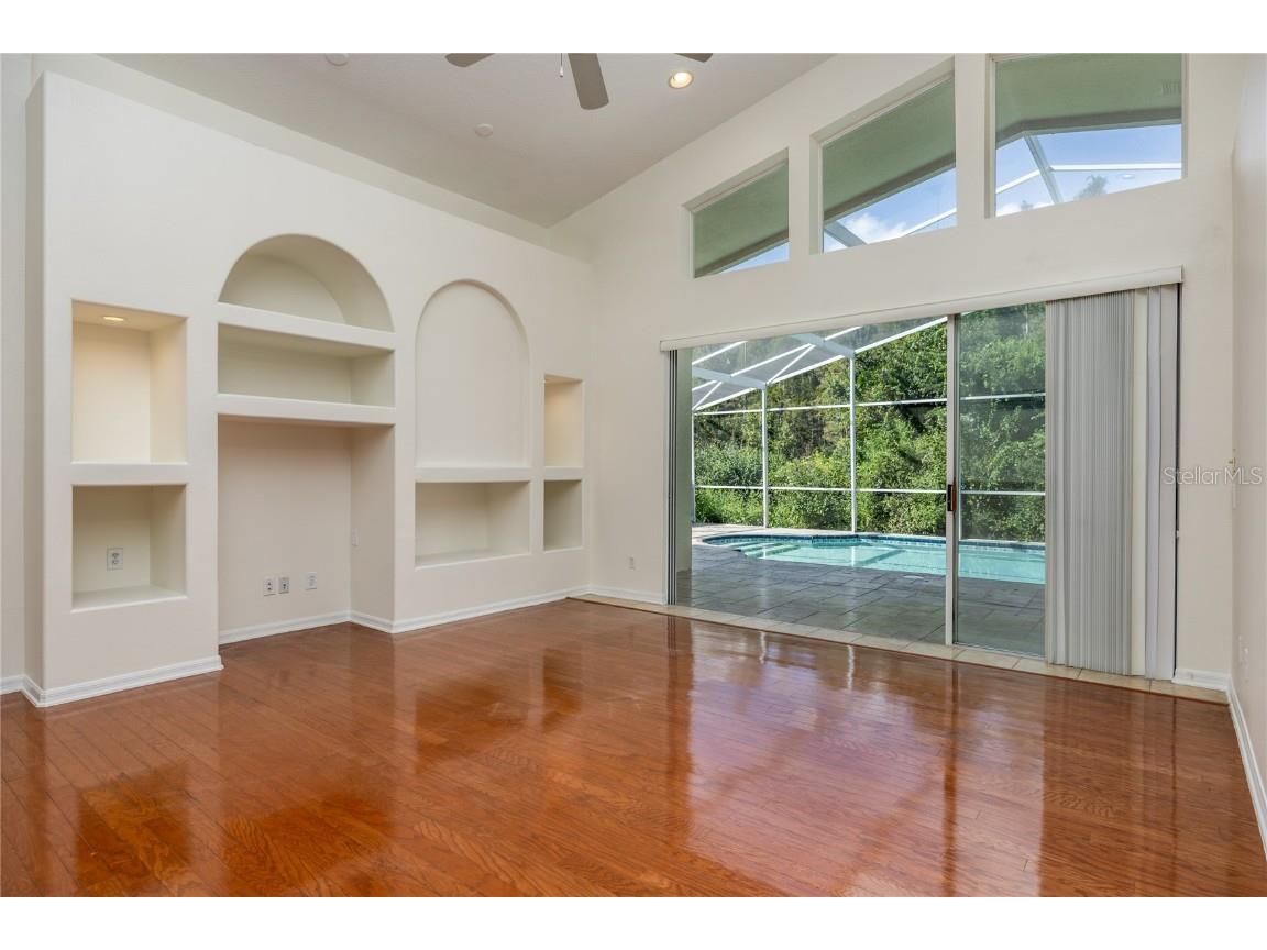 8132 Brinegar Circle Tampa FL 33647 TB8434481 image7