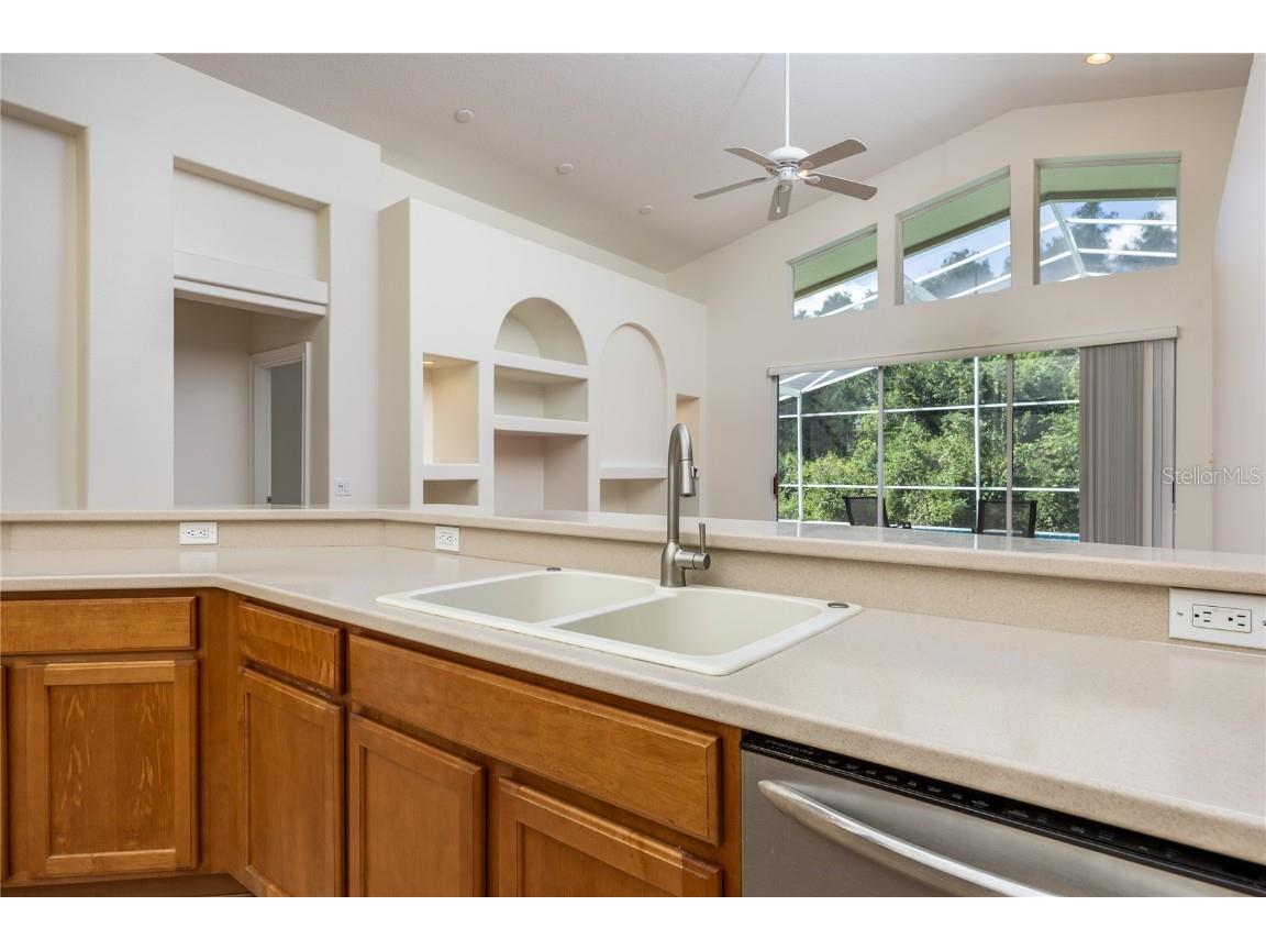 8132 Brinegar Circle Tampa FL 33647 TB8434481 image9