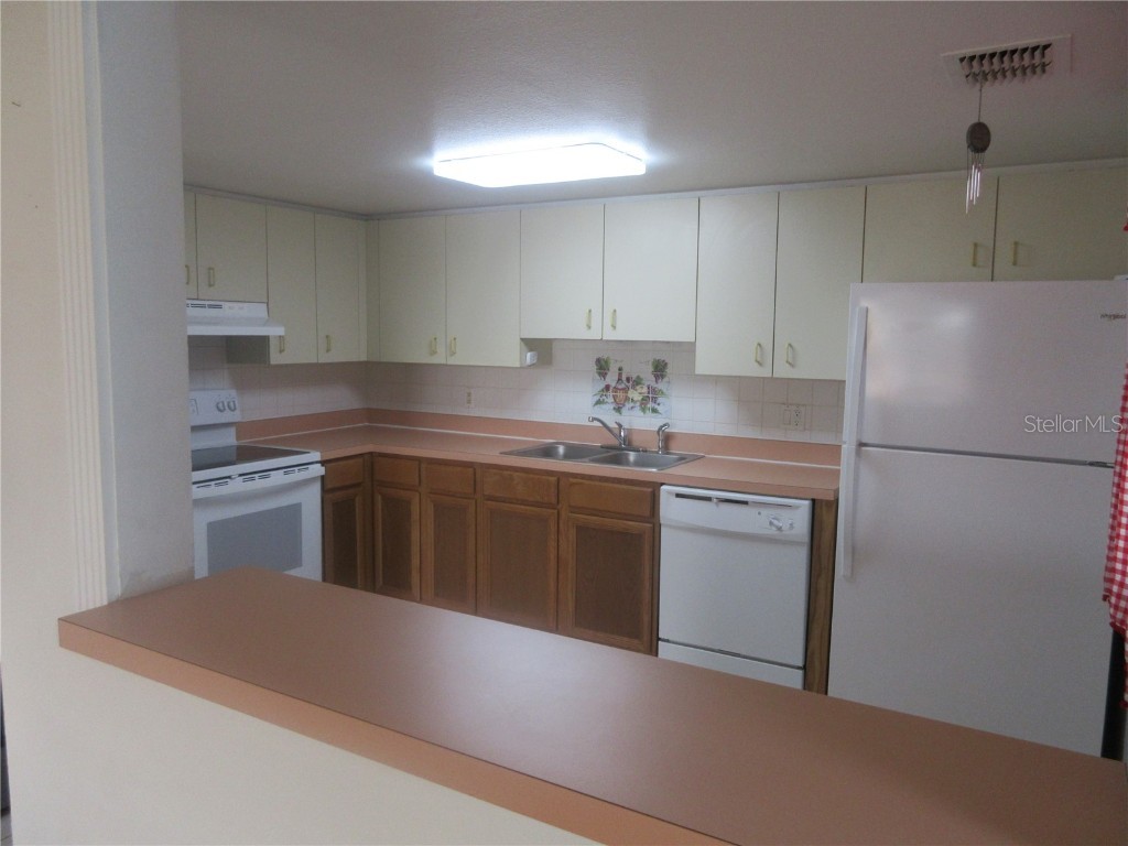 8132 Fairways Circle #R103 Ocala FL 34472 OM699048 image23