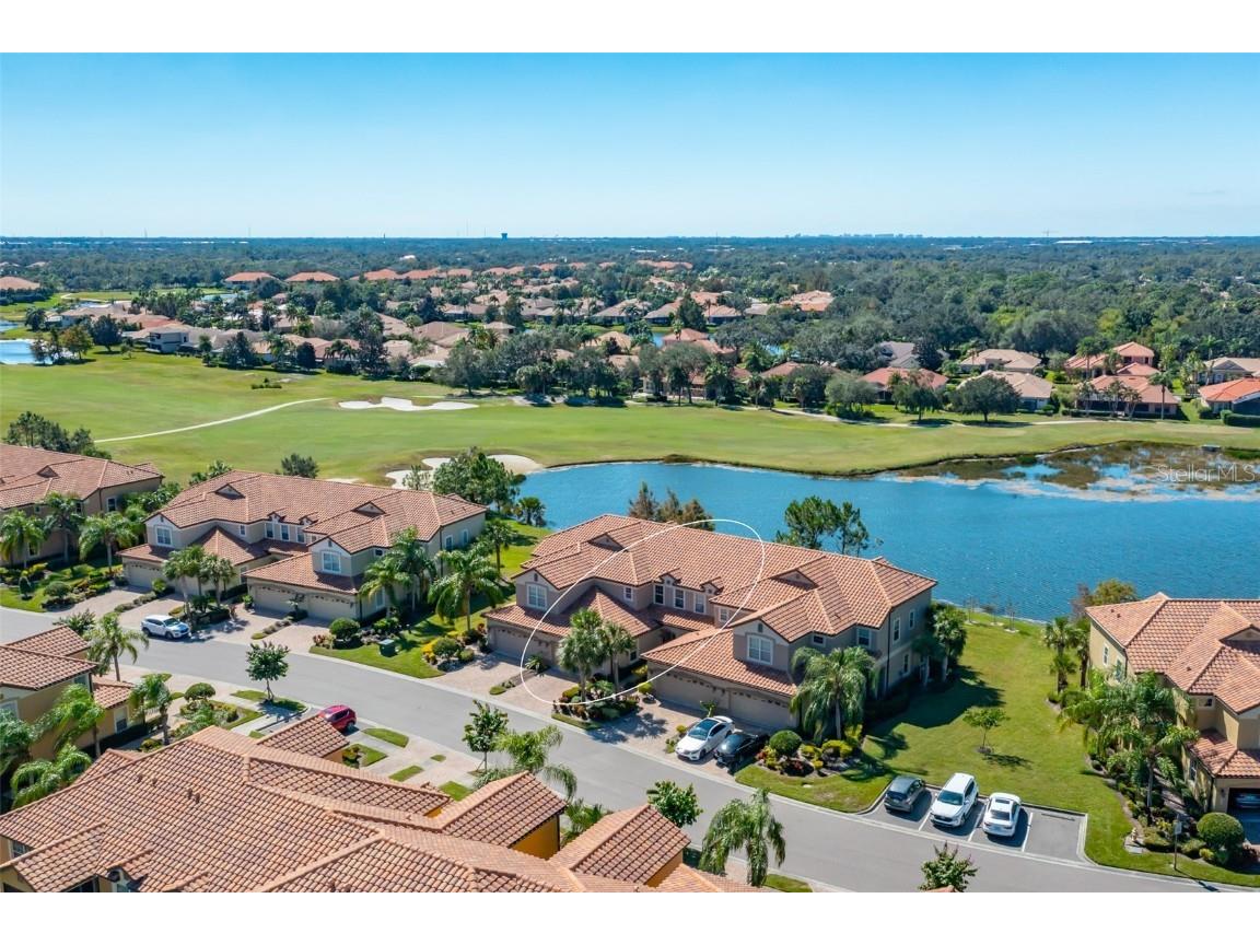 8132 Miramar Way Lakewood Ranch FL 34202 A4586157 image1