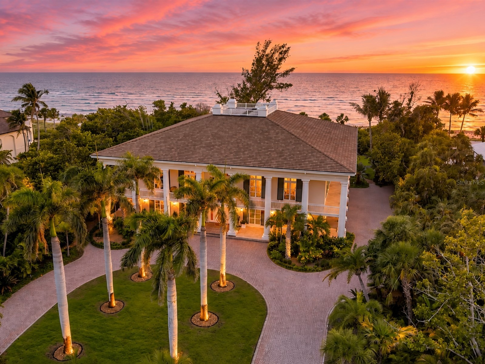 8132 Sanderling Road Sarasota FL 34242 - GULF OF MEXICO & HERON LAGOON A4694017 image1