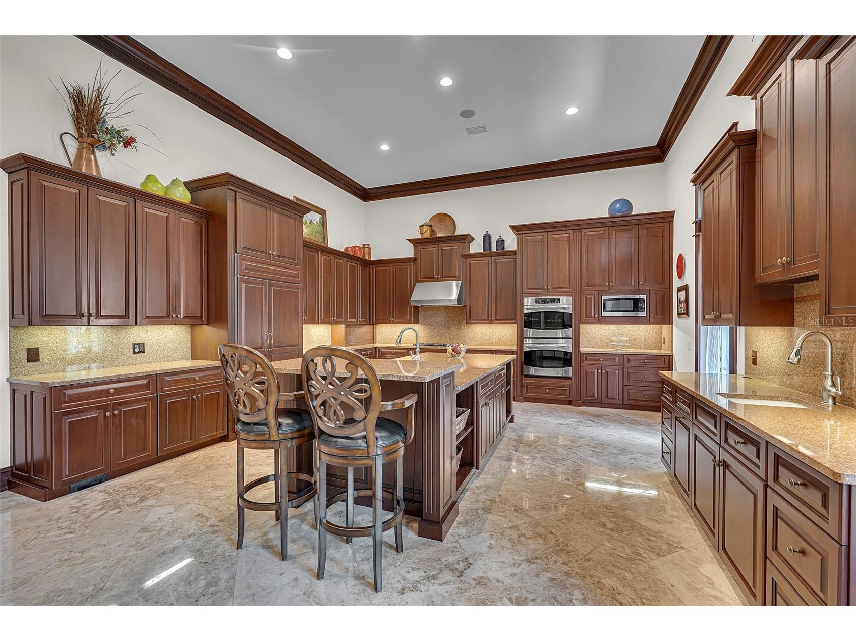 8132 Sanderling Road Sarasota FL 34242 - GULF OF MEXICO & HERON LAGOON A4694017 image41