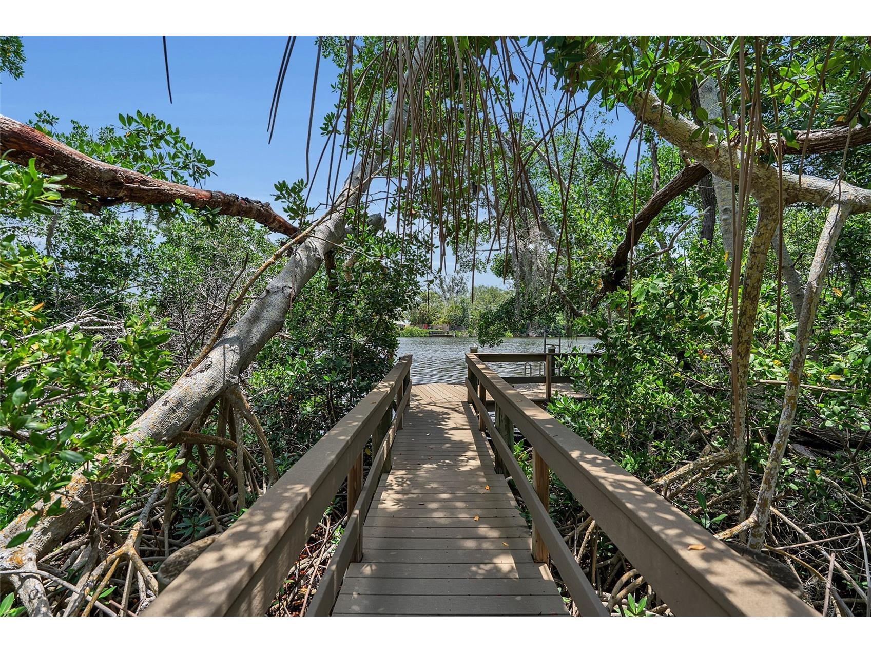 8132 Sanderling Road Sarasota FL 34242 - GULF OF MEXICO & HERON LAGOON A4694017 image63