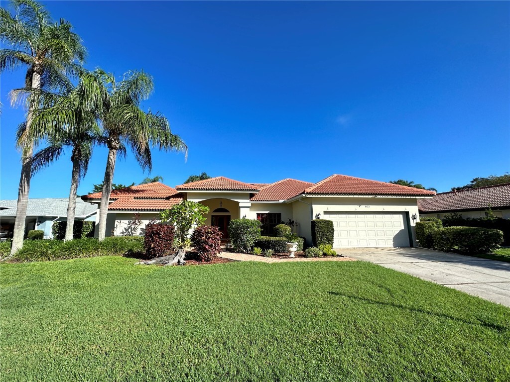 8133 Misty Oaks Boulevard Sarasota FL 34243 U8208612 image1