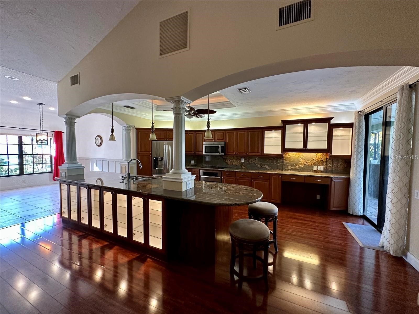 8133 Misty Oaks Boulevard Sarasota FL 34243 TB8478014 image3