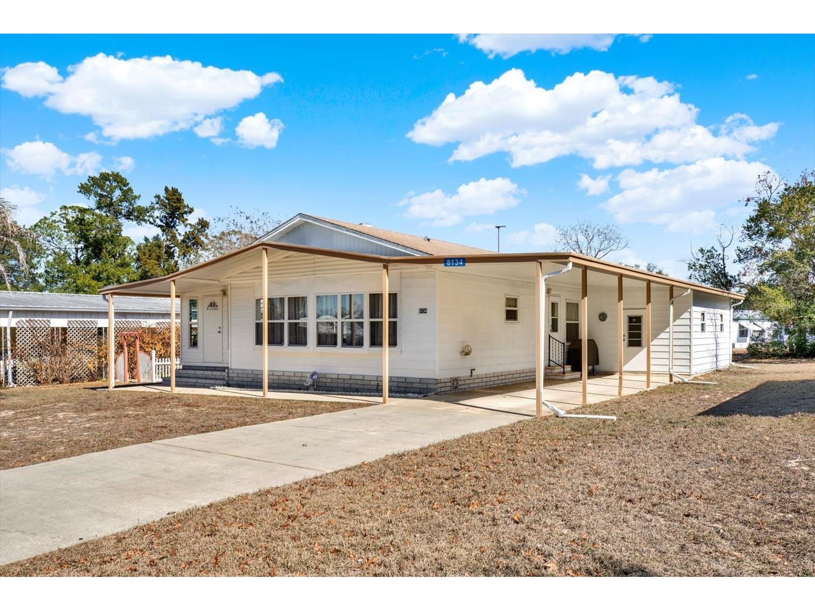 8134 Baycrest Drive Brooksville FL 34613 W7882552 image1