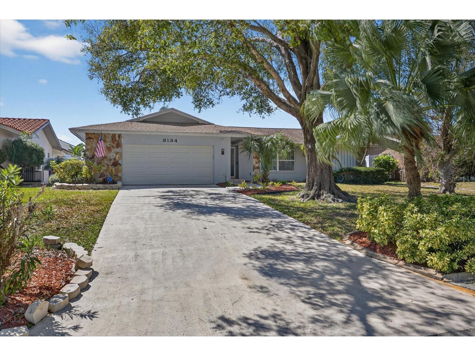 8134 Bayshore Drive Seminole FL 33776 W7883430 image1