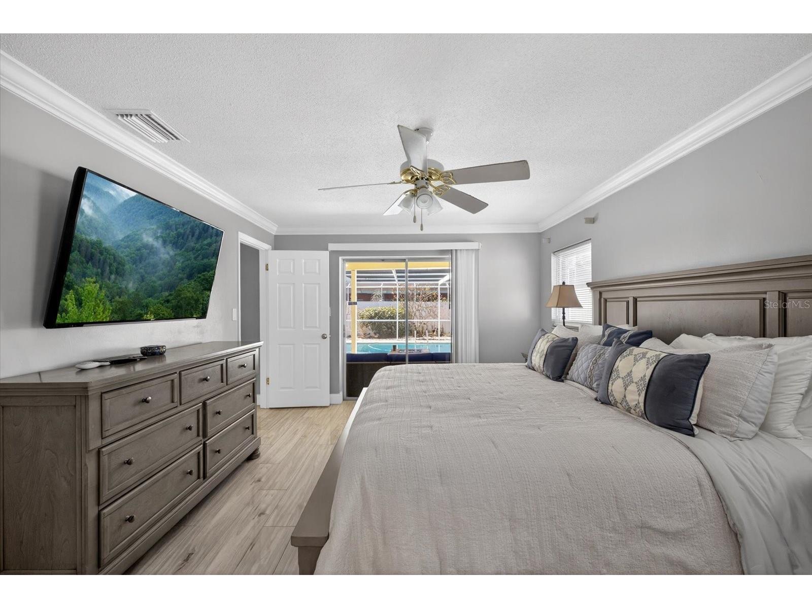 8134 Bayshore Drive Seminole FL 33776 W7883430 image16