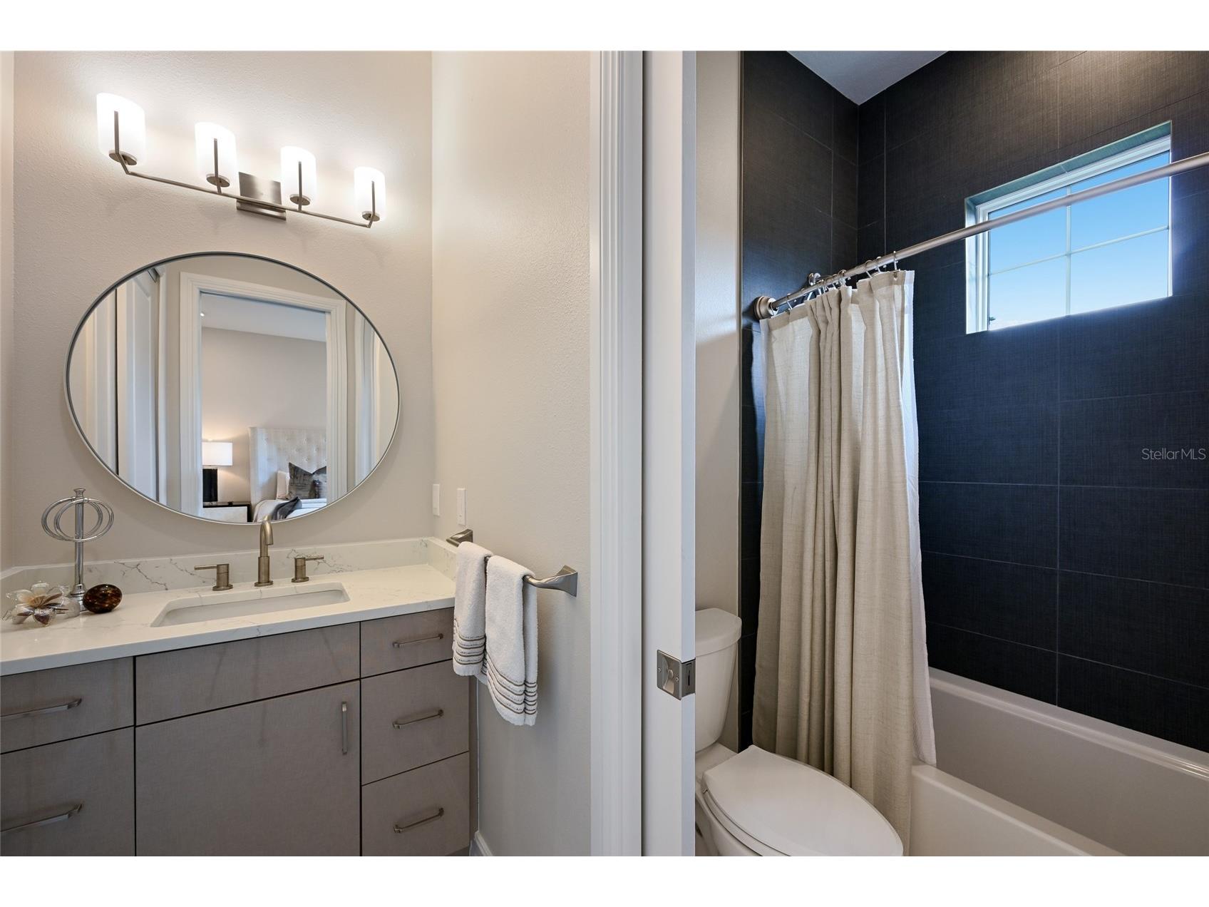 8134 Pavia Way Lakewood Ranch FL 34202 A4687253 image38