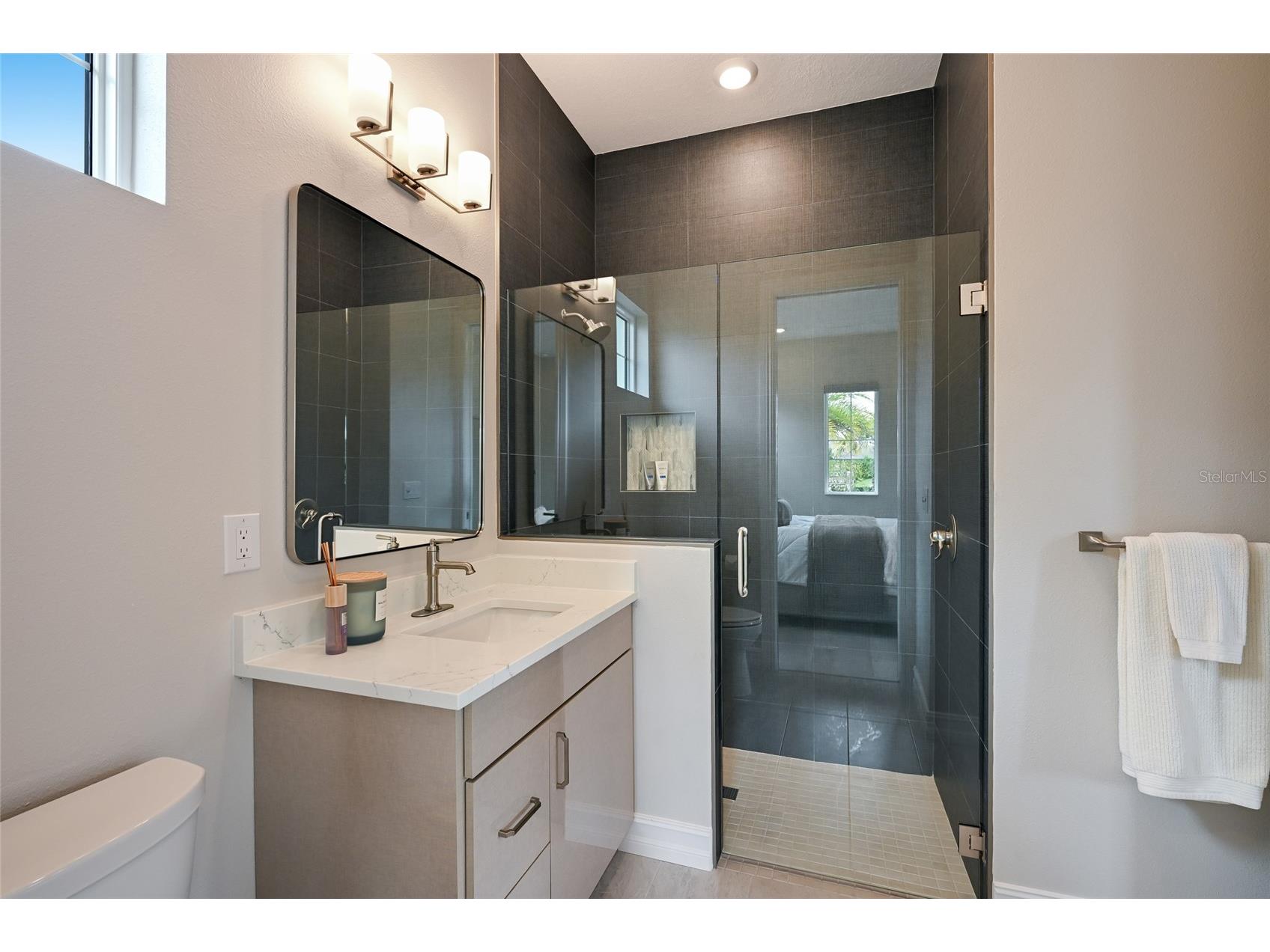 8134 Pavia Way Lakewood Ranch FL 34202 A4687253 image40