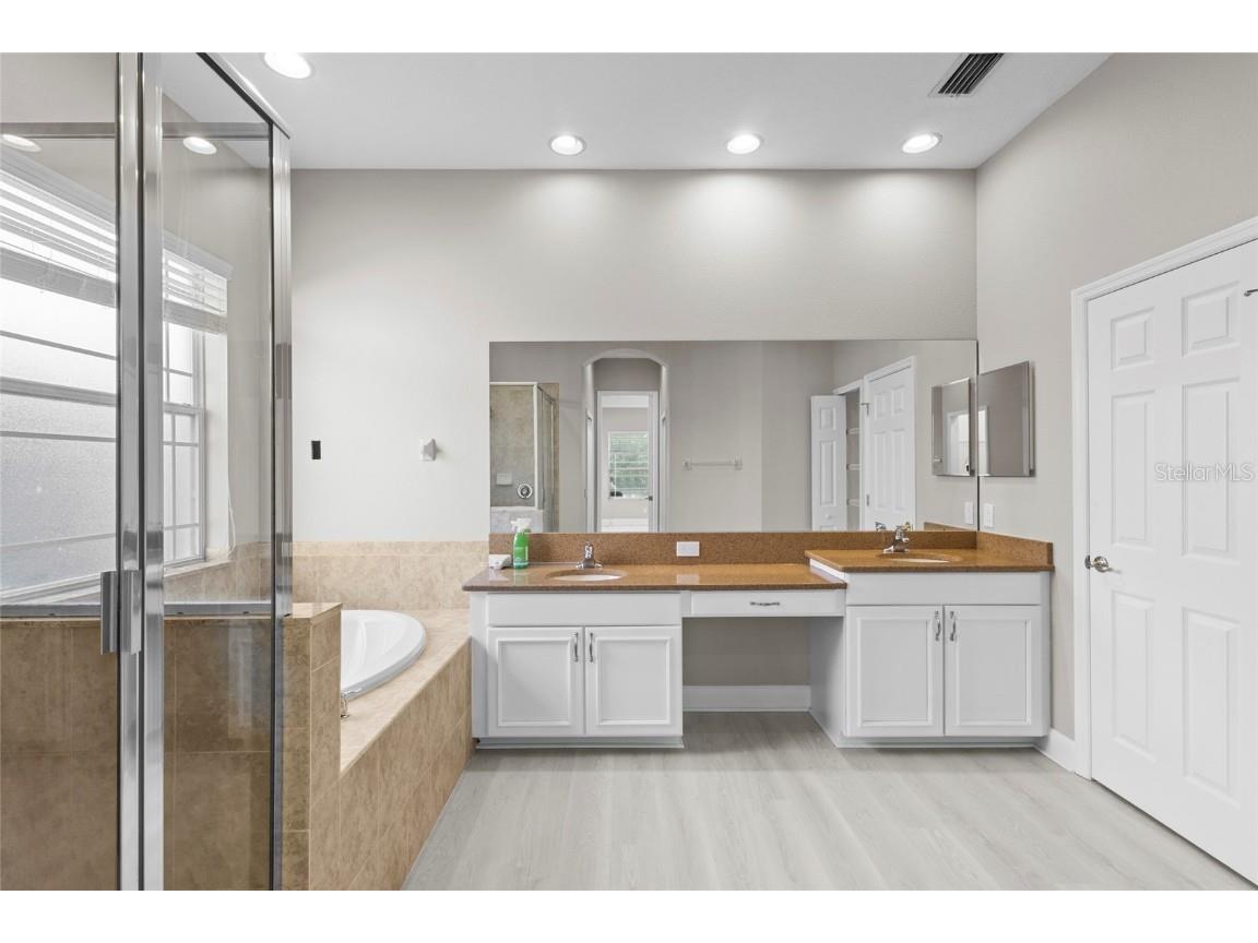 8134 Santa Rosa Court Sarasota FL 34243 A4666633 image20