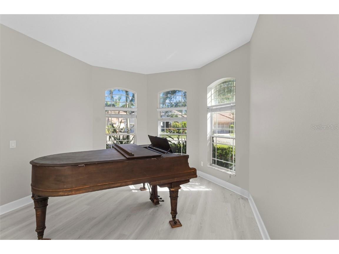 8134 Santa Rosa Court Sarasota FL 34243 A4666633 image3