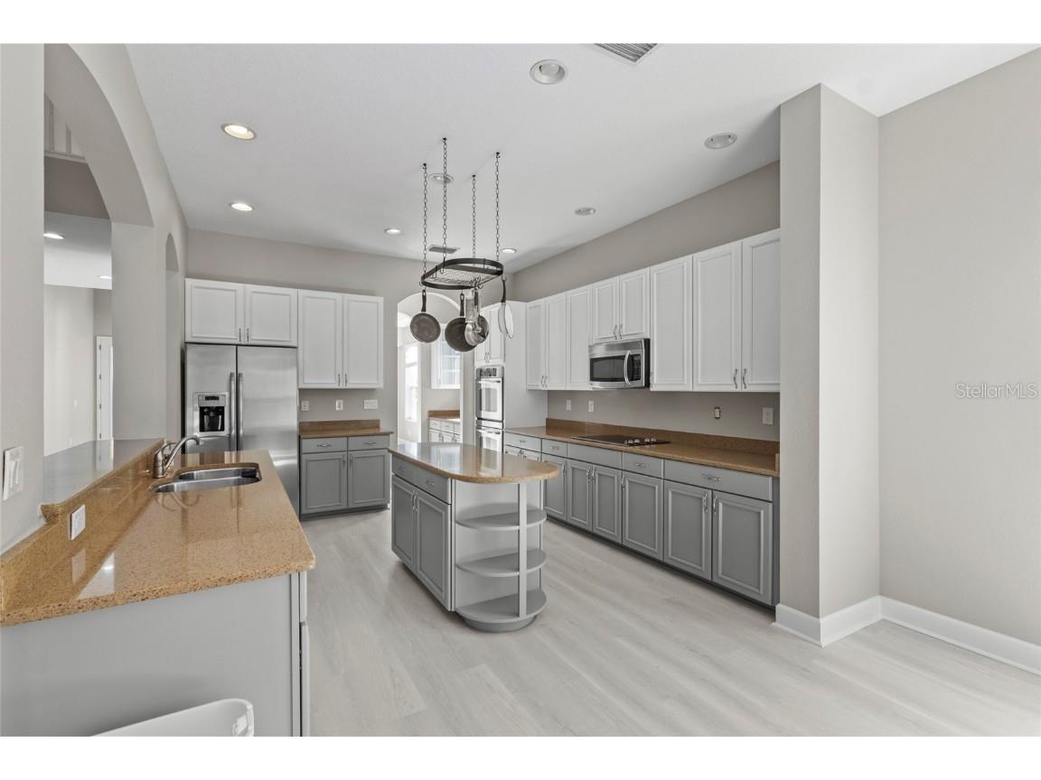 8134 Santa Rosa Court Sarasota FL 34243 A4666633 image9