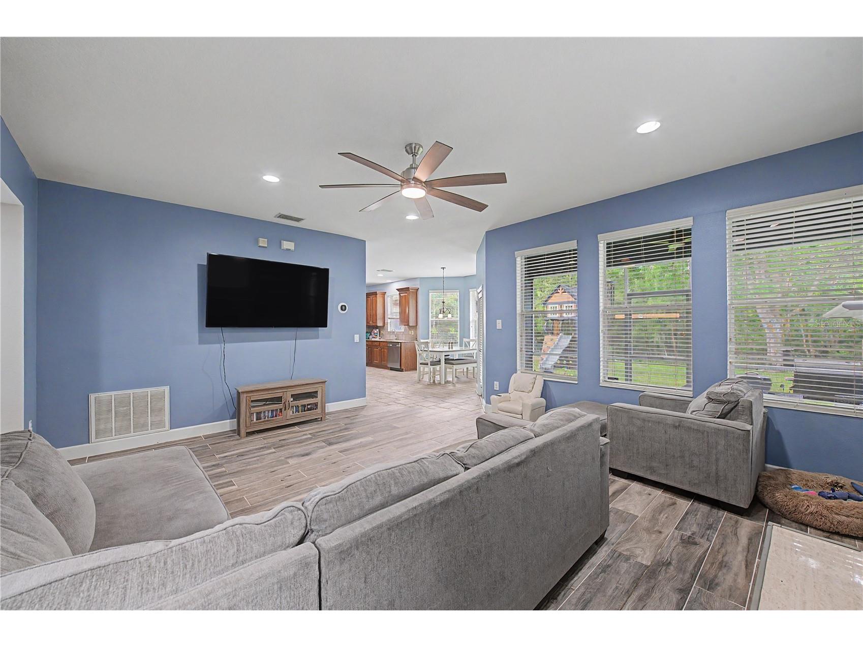 8137 Lagerfeld Drive Land O Lakes FL 34637 TB8520645 image11