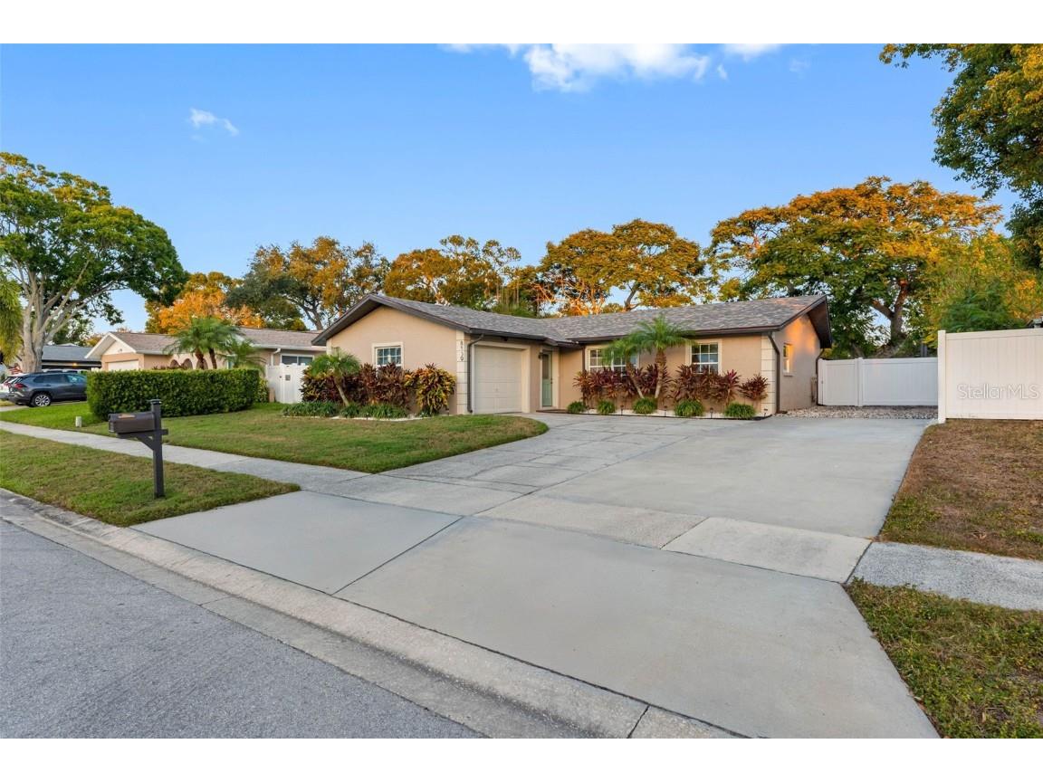 8139 129th Lane N Seminole FL 33776 TB8448997 image3