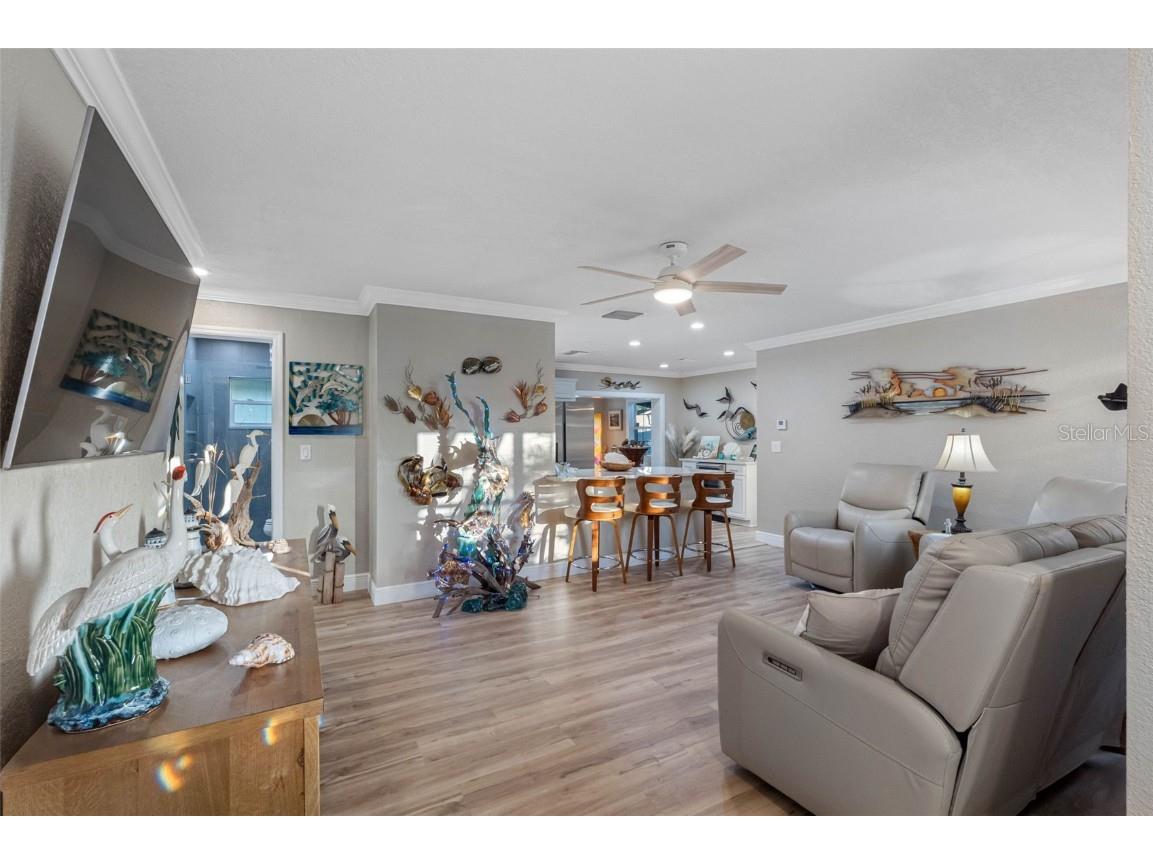 8139 129th Lane N Seminole FL 33776 TB8448997 image5