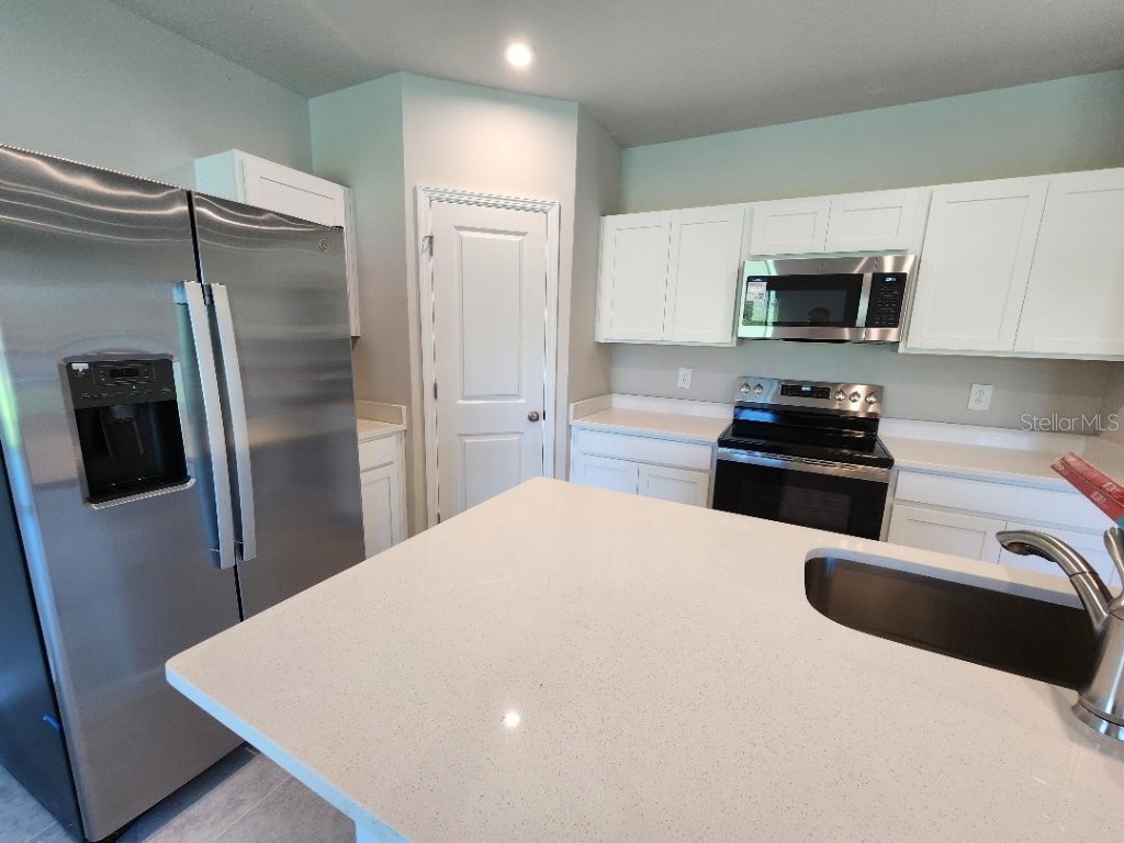 814 172nd Court E Bradenton FL 34212 A4671231 image3