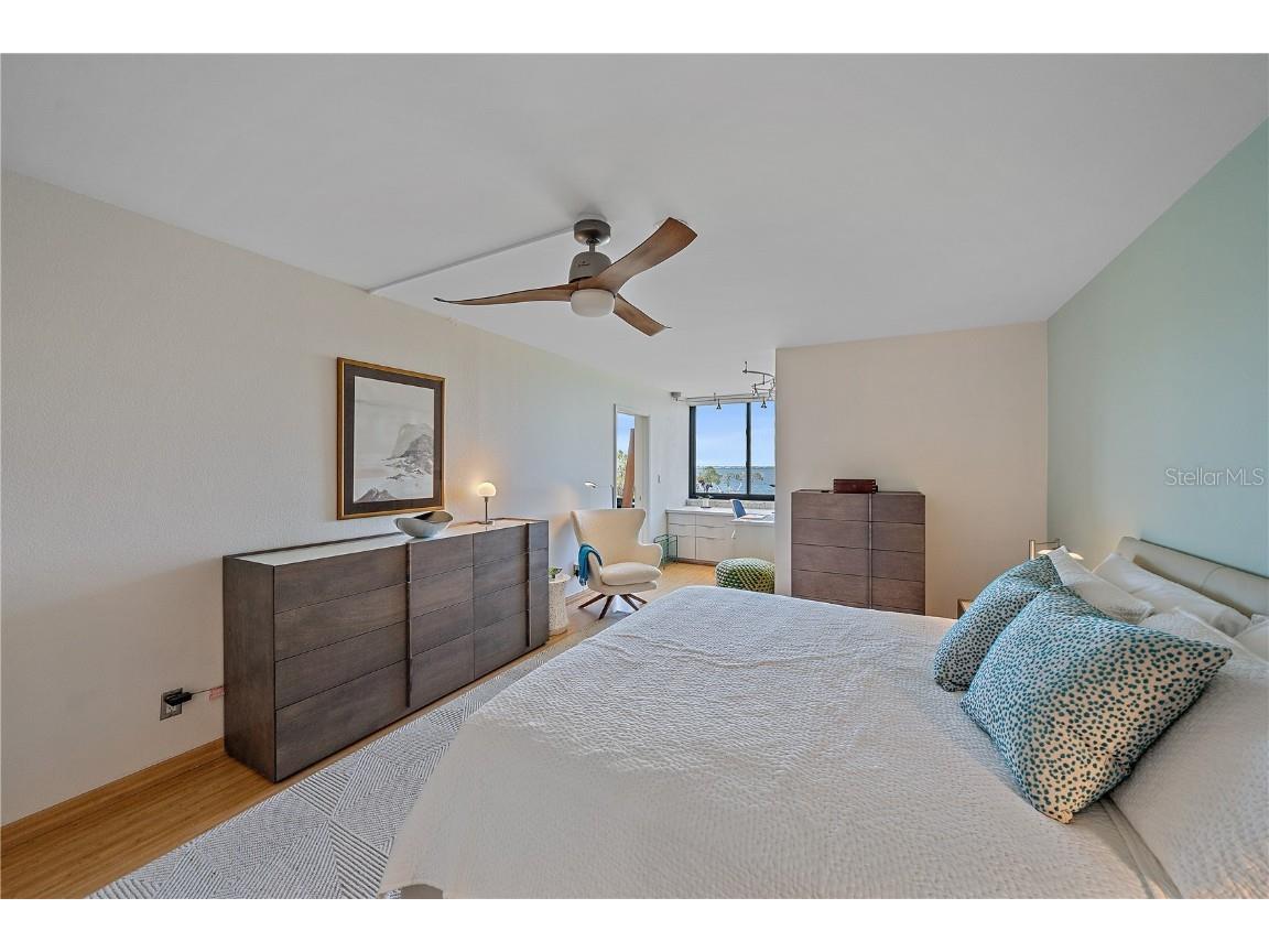 814 Bayport Way Longboat Key FL 34228 - GULF OF MEXICO & SARASOTA BAY A4669554 image17