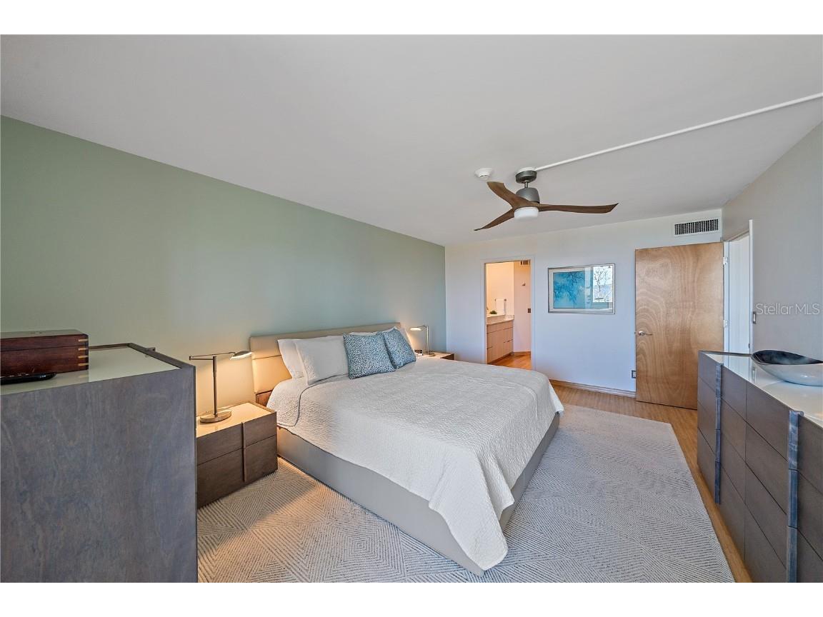 814 Bayport Way Longboat Key FL 34228 - GULF OF MEXICO & SARASOTA BAY A4669554 image18