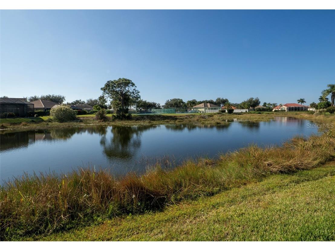 814 Coral Bean Cove Venice FL 34293 N6141649 image5