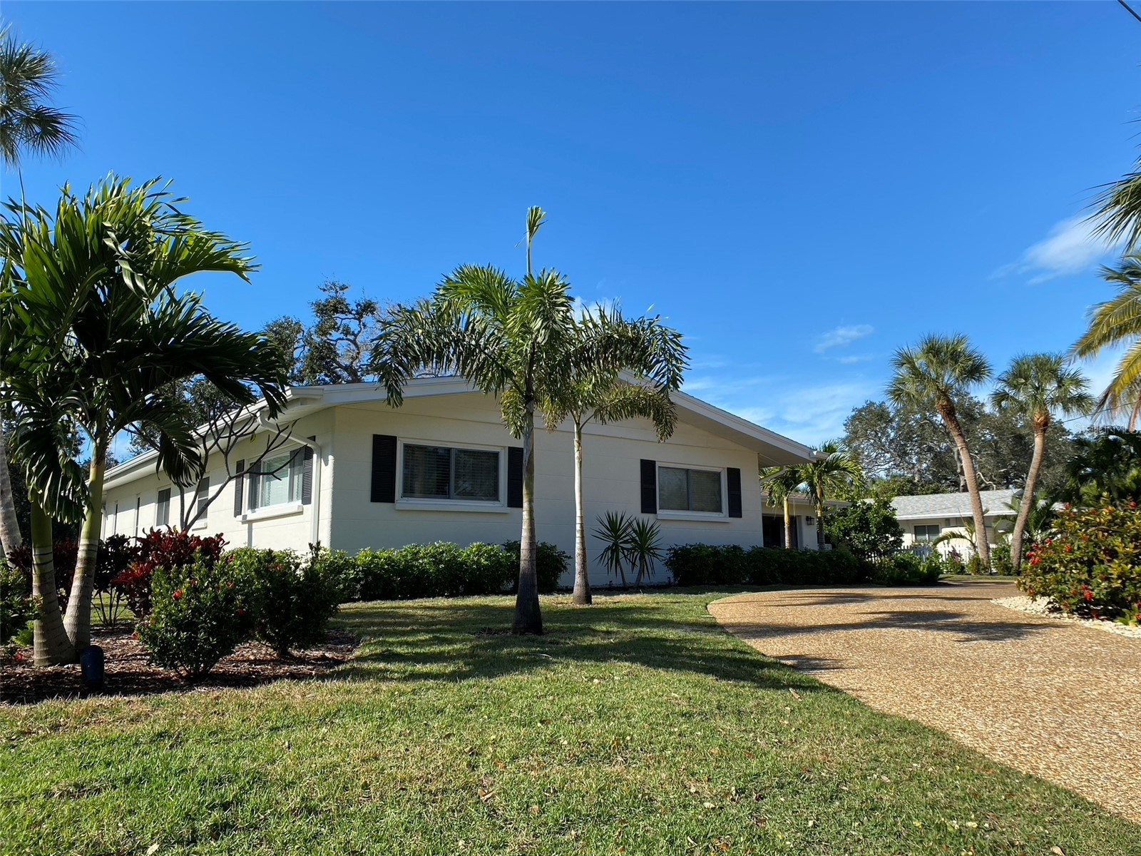 814 Paradise Way Sarasota FL 34242 - GRAND CANAL TB8483961 image1