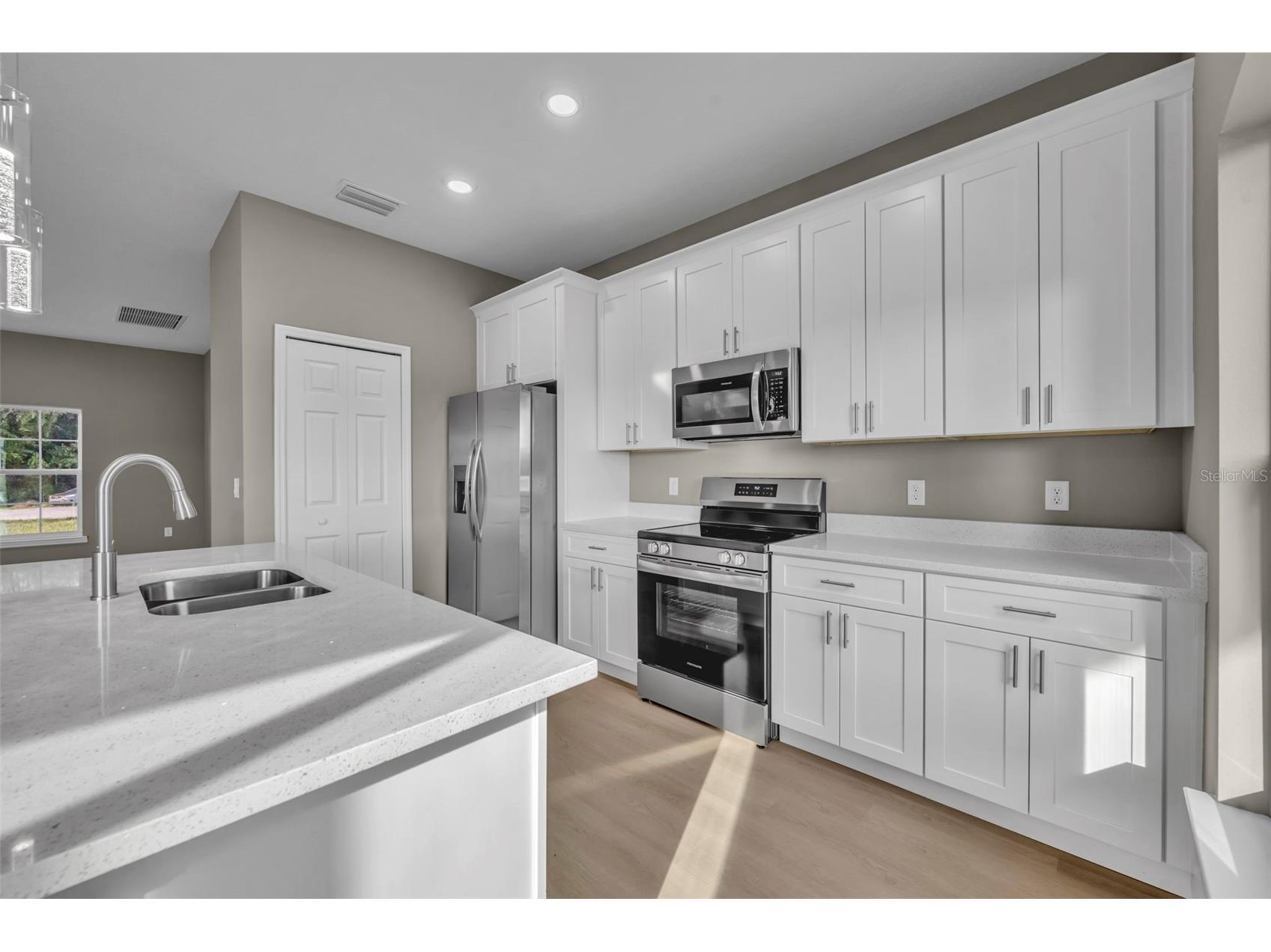 814 Price Court Deltona FL 32738 - Louise Lake V4949429 image16