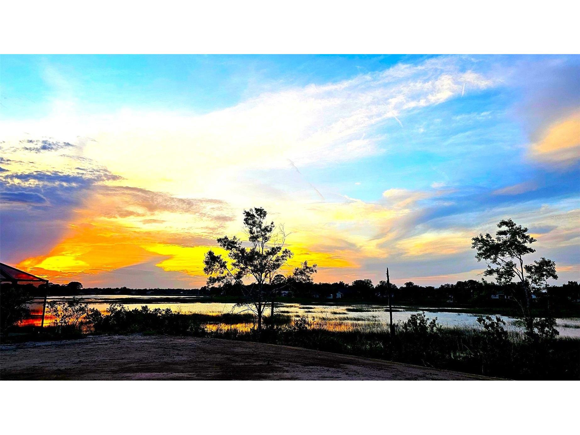 814 Price Court Deltona FL 32738 - Louise Lake V4949429 image2