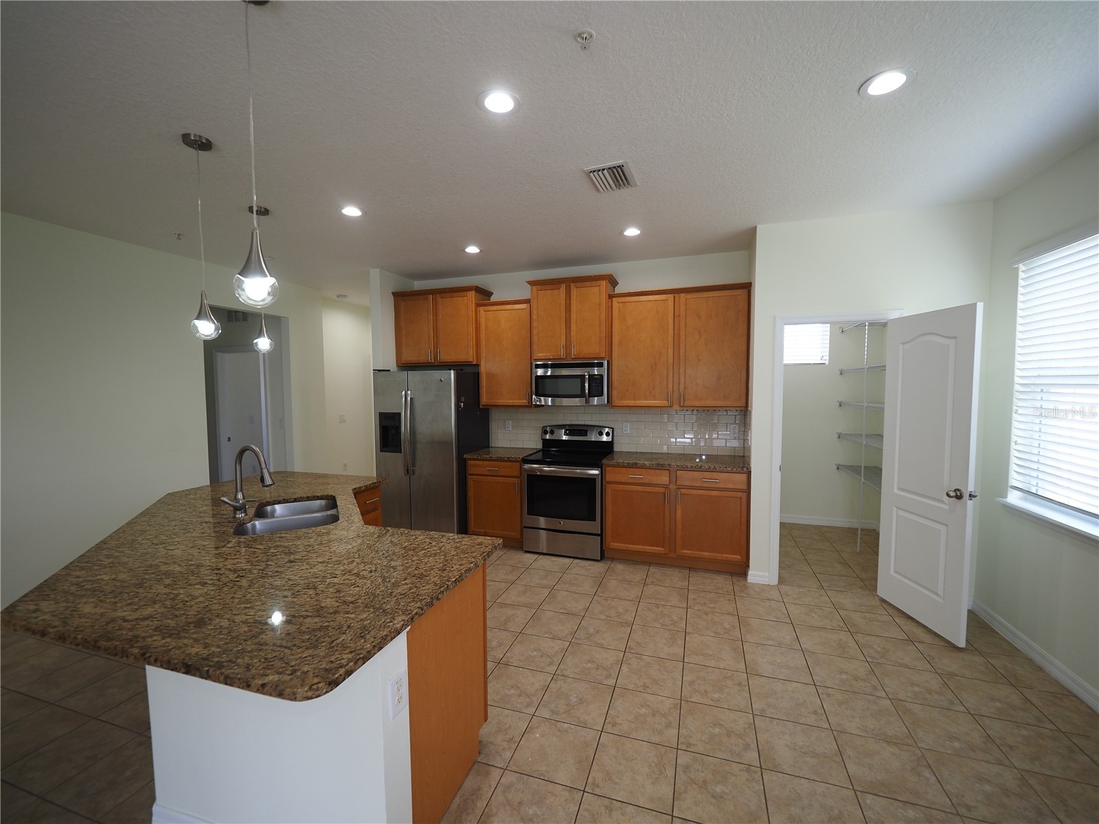 8140 Enclave Way #101 Sarasota FL 34243 A4688896 image10