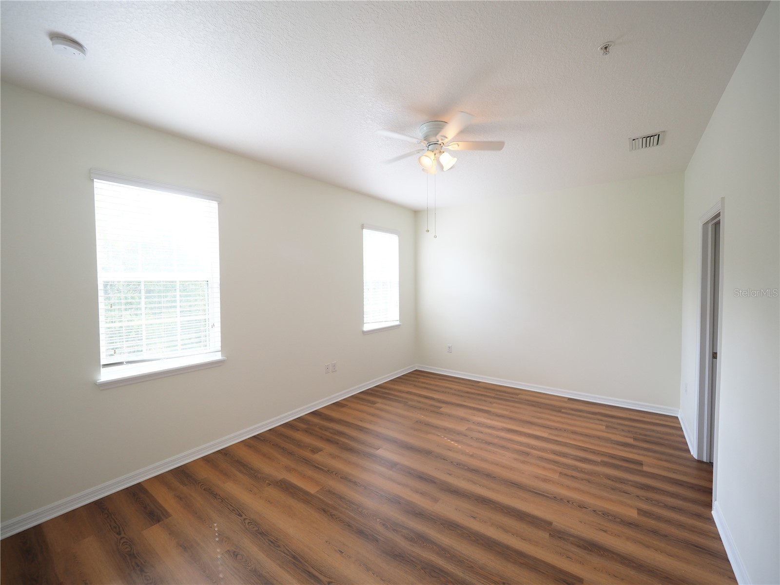 8140 Enclave Way #101 Sarasota FL 34243 A4688896 image16