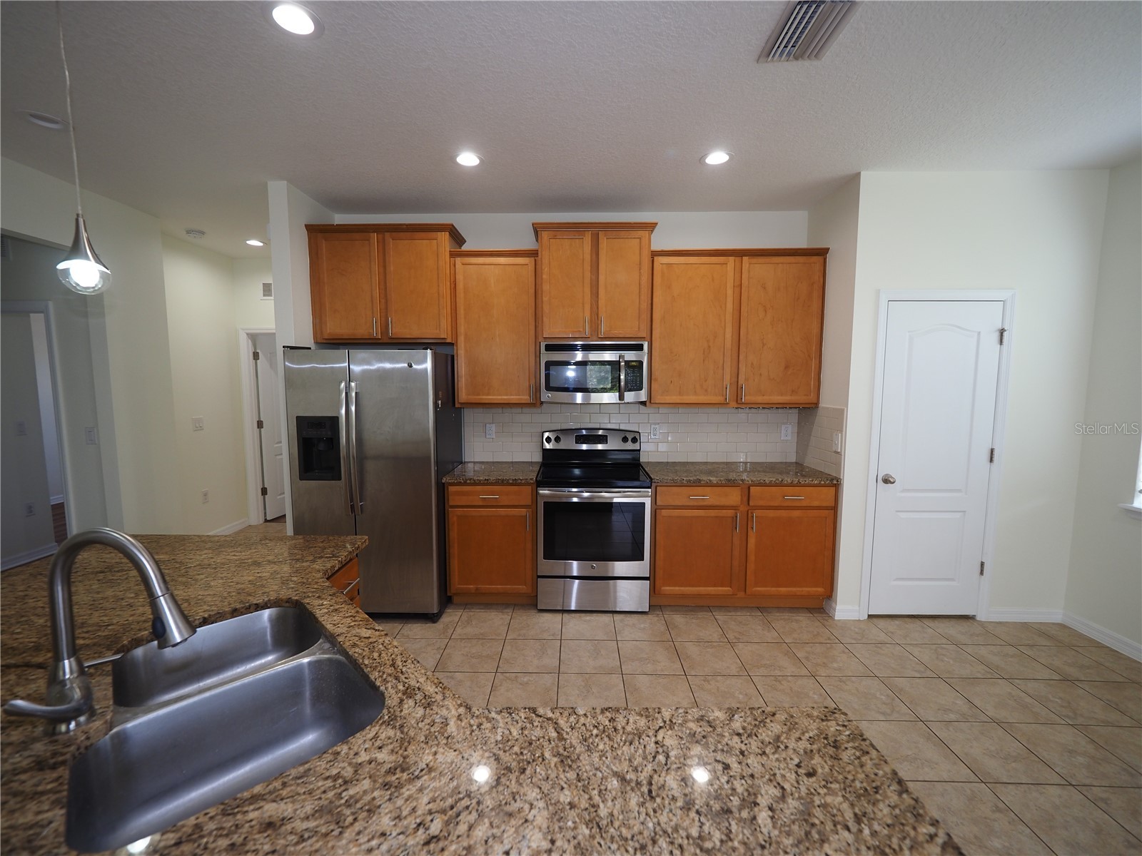 8140 Enclave Way #101 Sarasota FL 34243 A4688896 image7