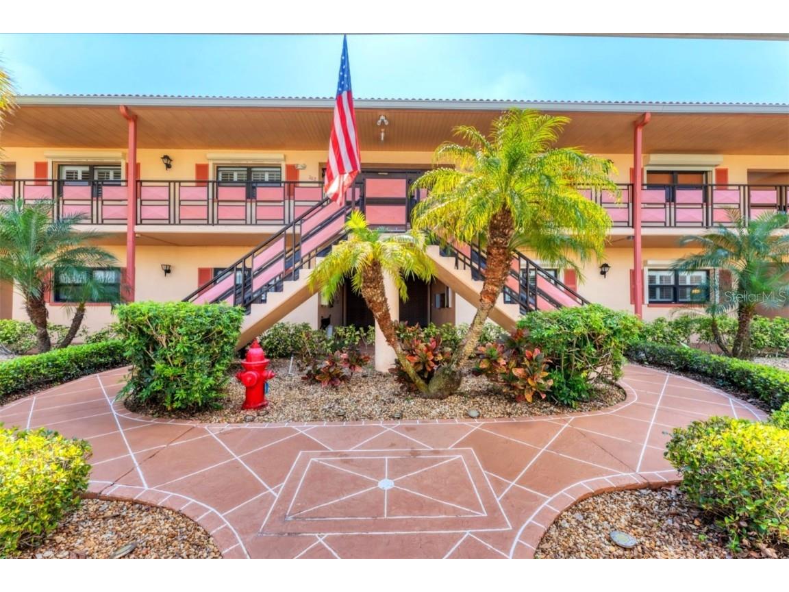 8140 Terrace Garden Drive N #103 Saint Petersburg FL 33709 A4666913 image1