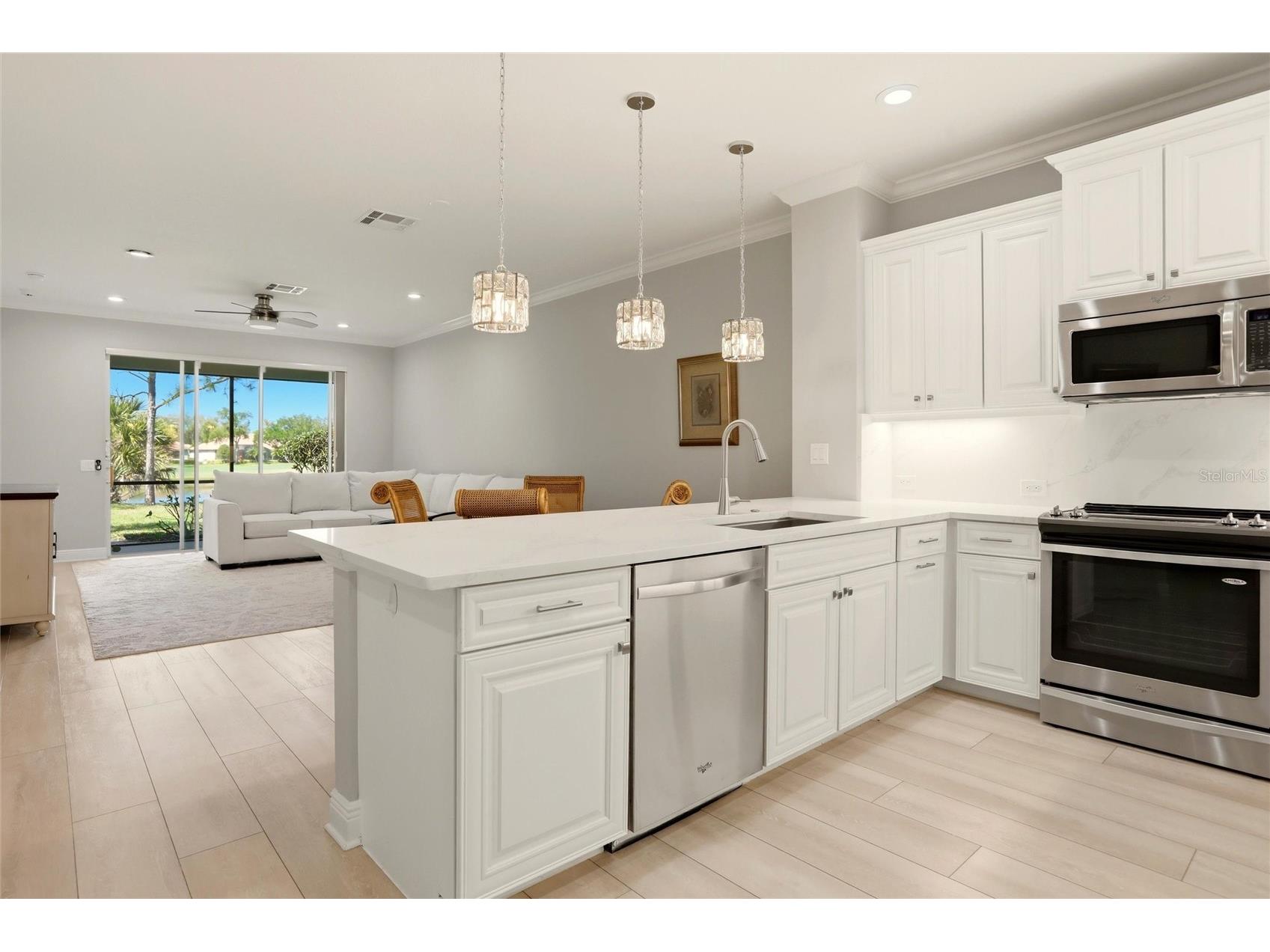 8142 Miramar Way Lakewood Ranch FL 34202 A4685931 image13