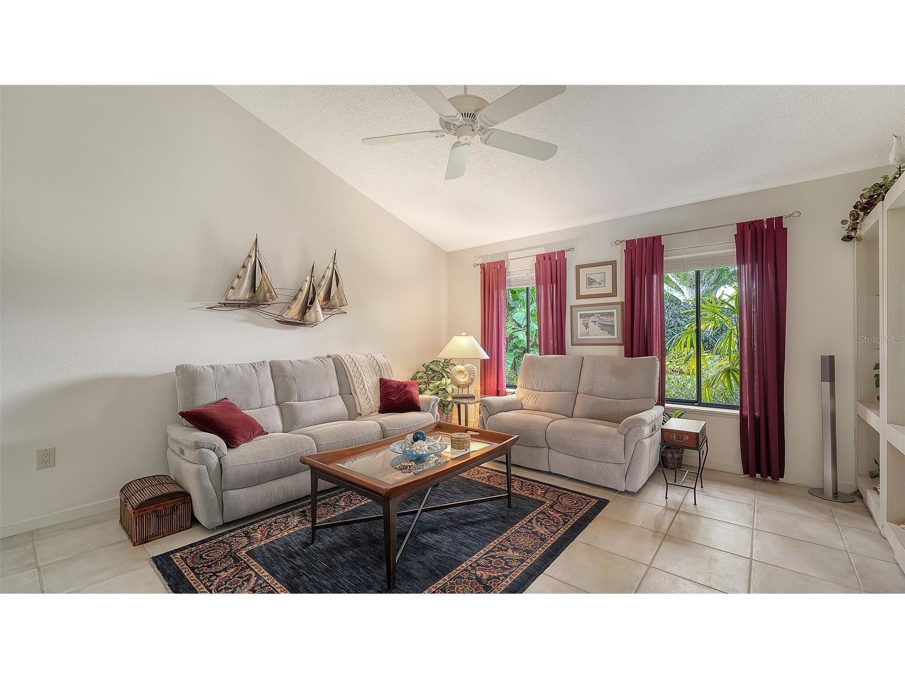 8142 Misty Oaks Boulevard Sarasota FL 34243 A4679693 image21
