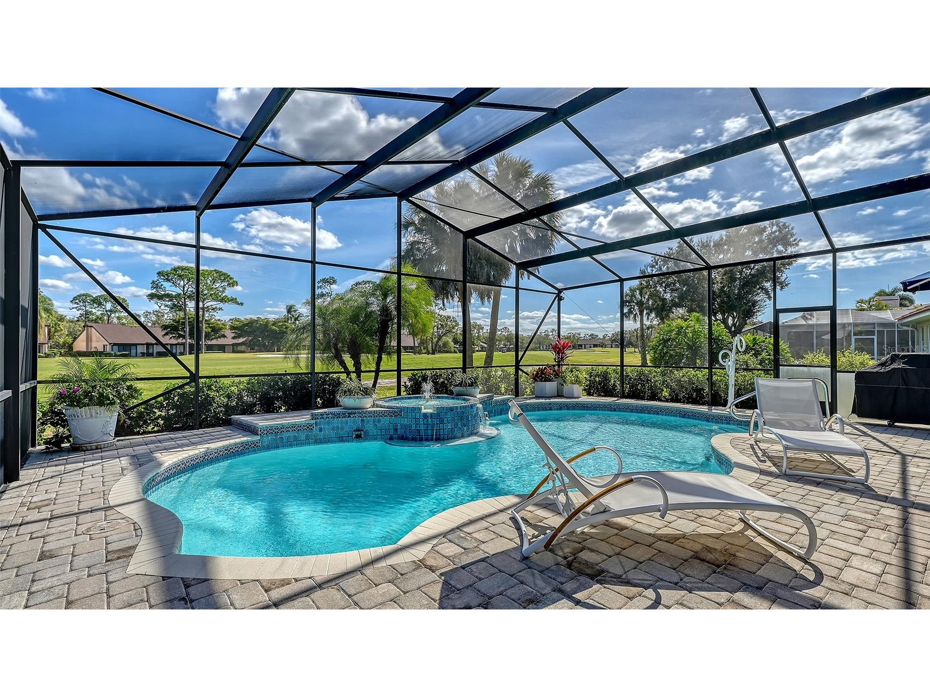 8142 Misty Oaks Boulevard Sarasota FL 34243 A4679693 image28