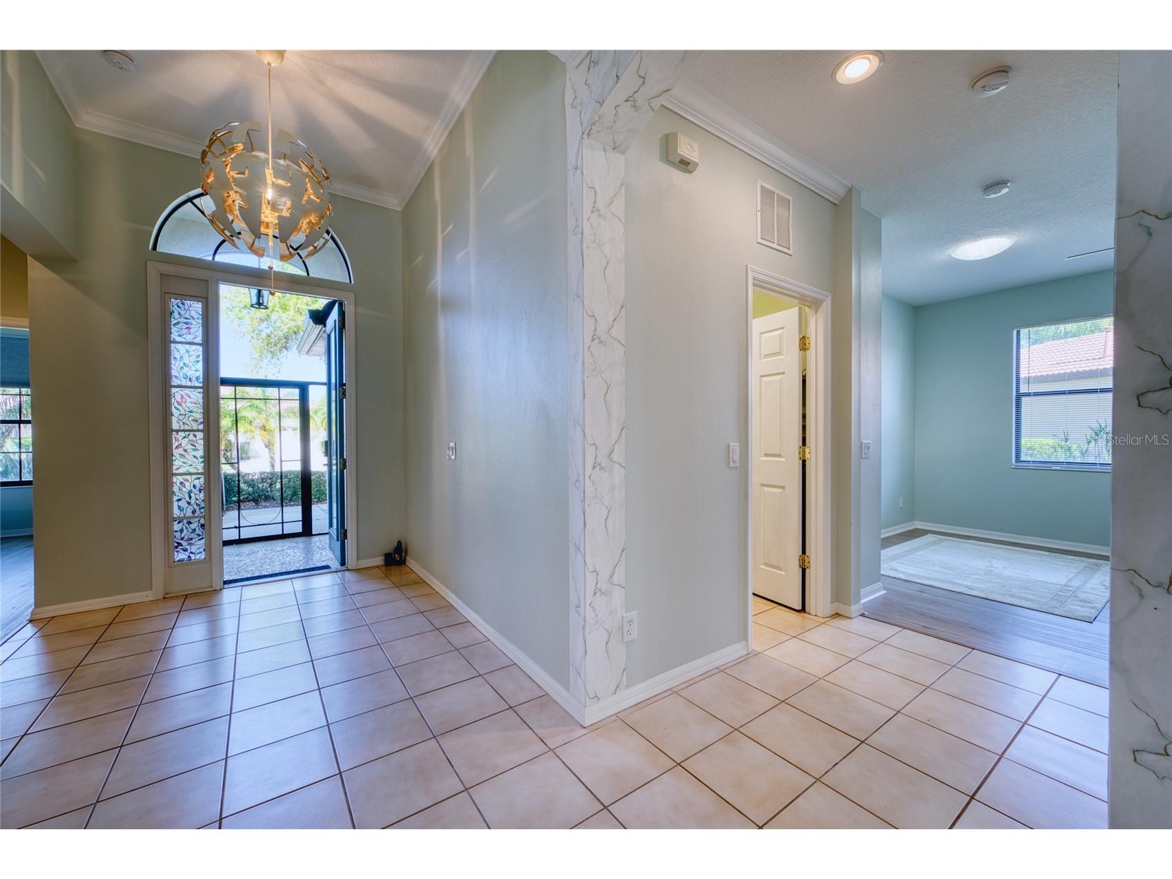 8142 Stirling Falls Circle Sarasota FL 34243 A4685641 image15